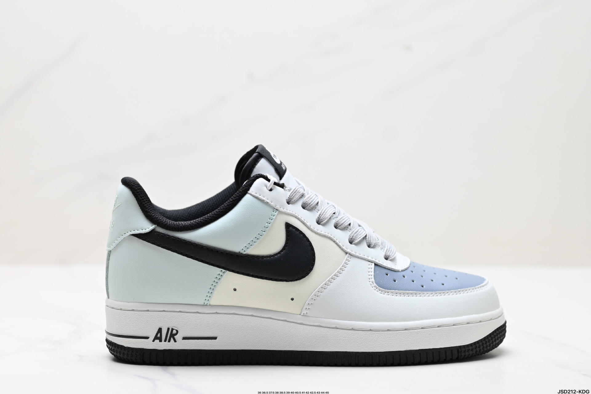 210 NIKE AIR FORCE 1‘07  GY5696-779