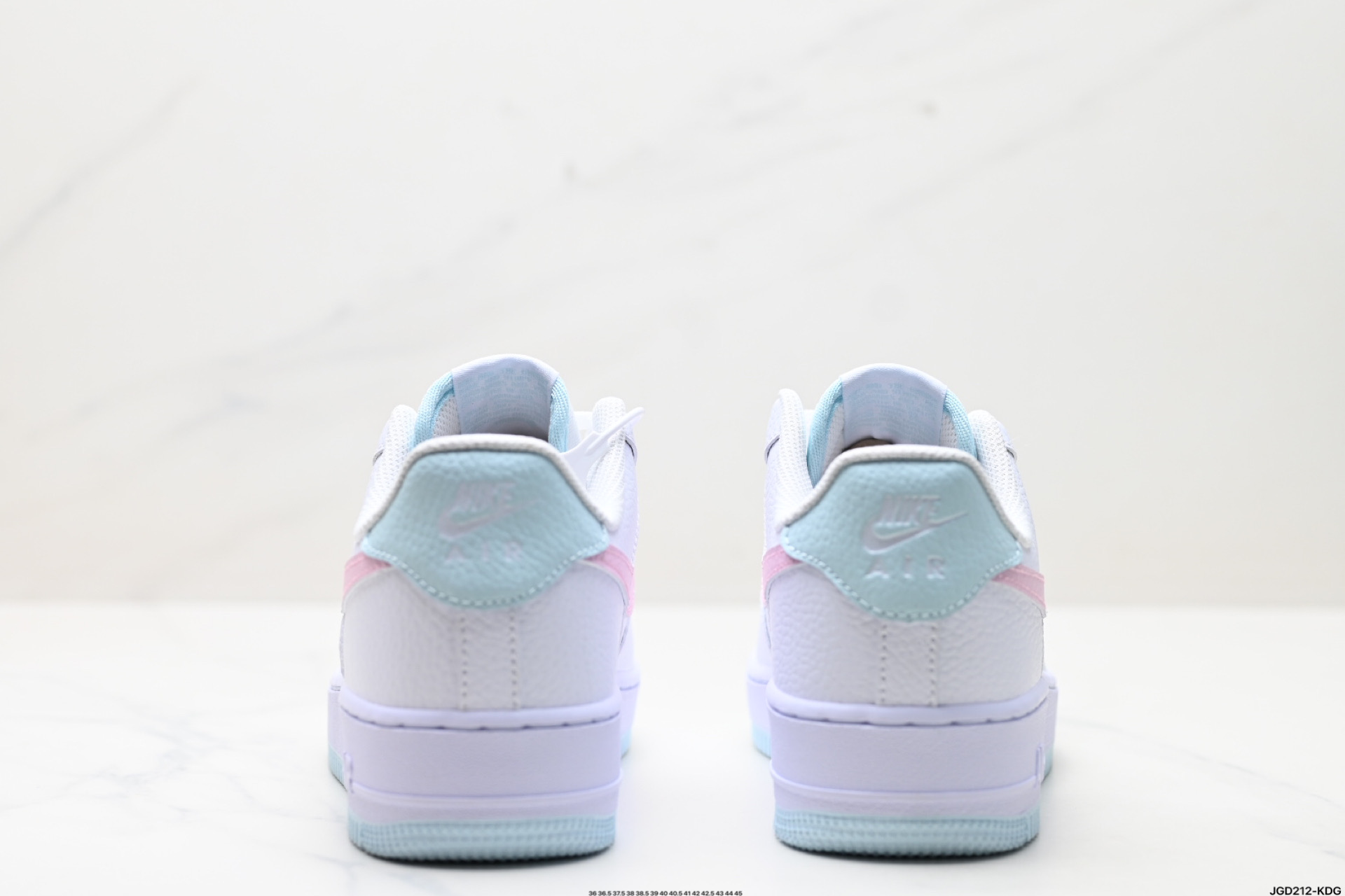 190 NIKE AIR FORCE 1‘07 LV8   IH0640-161
