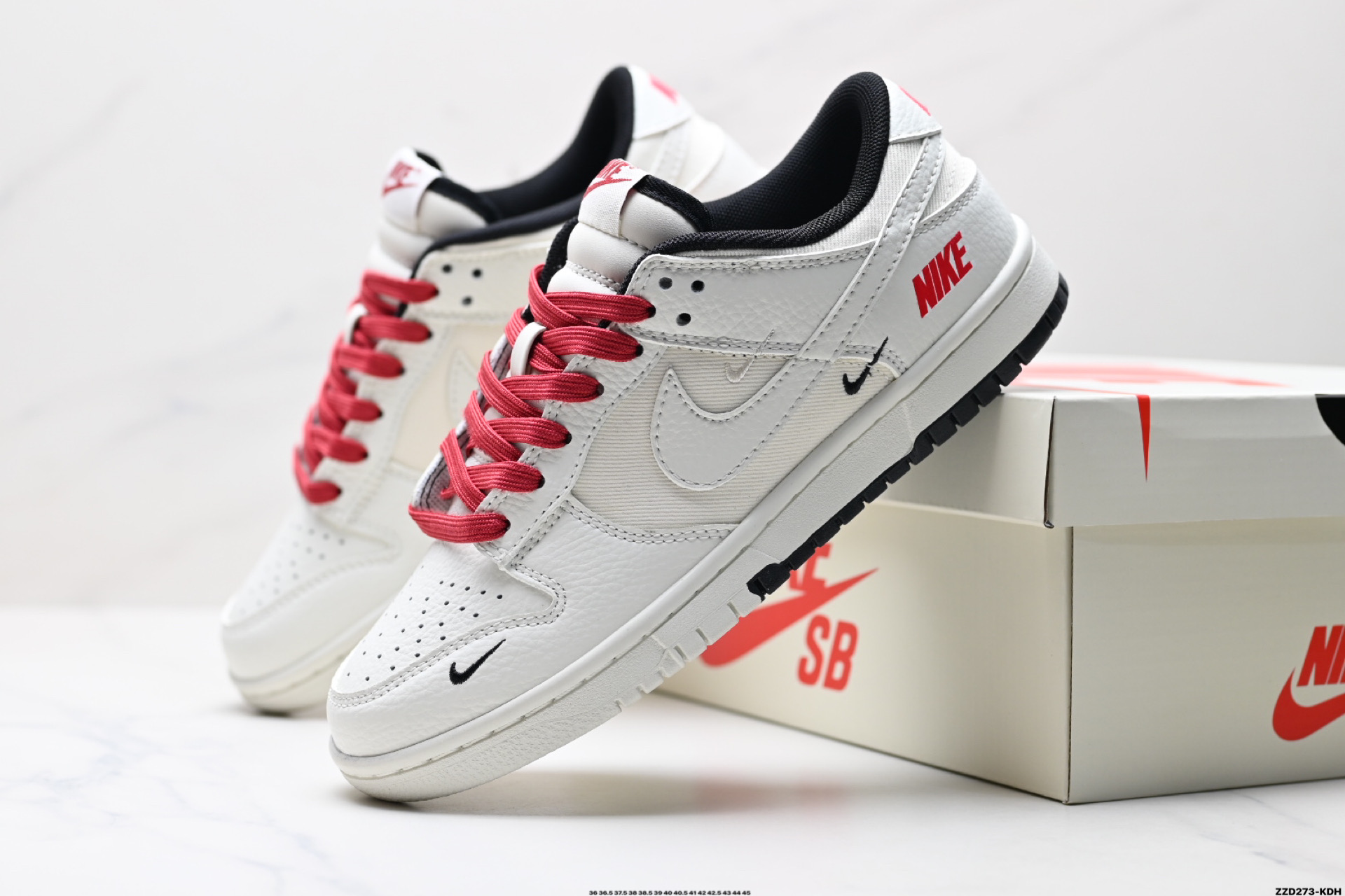 260 NK Dunk Low Retro “DIY高端定制” 低帮休闲运动板鞋  CY5979-120