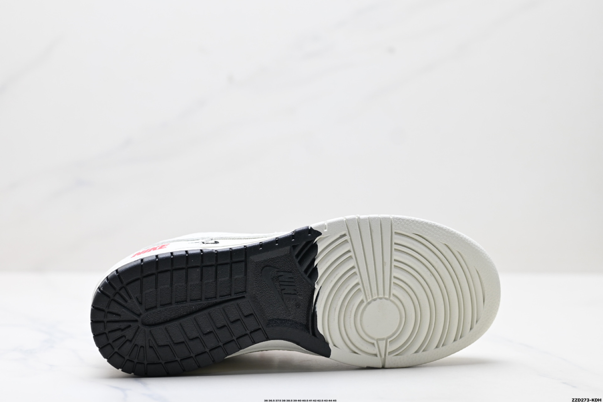 260 NK Dunk Low Retro “DIY高端定制” 低帮休闲运动板鞋  CY5979-120