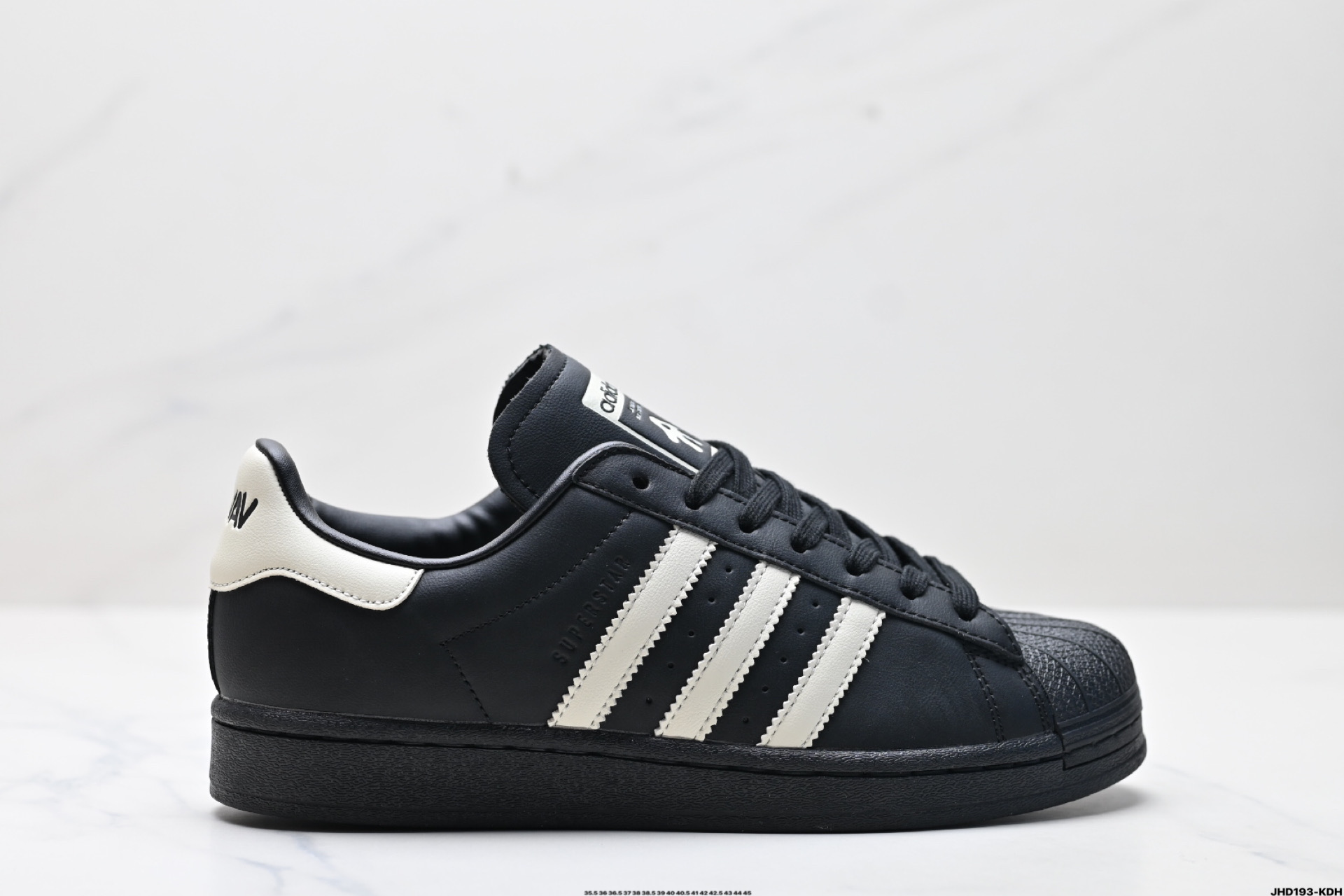200 AVAVAV x Adidas originals SUPERSTAR 柔软舒适 防滑耐磨 阿迪达斯 贝壳头 低帮板鞋  JP7172