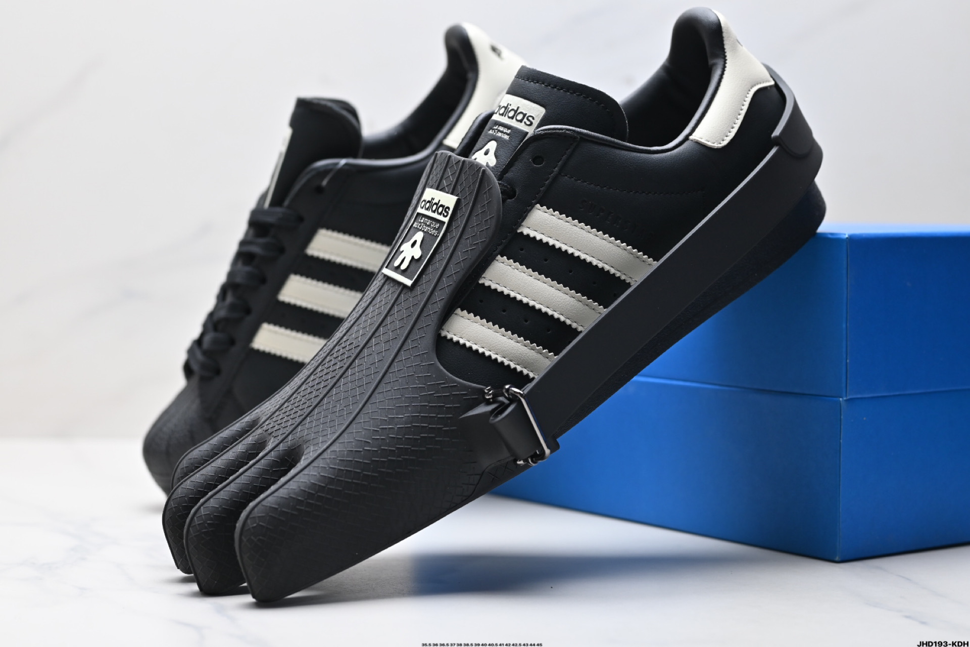 200 AVAVAV x Adidas originals SUPERSTAR 柔软舒适 防滑耐磨 阿迪达斯 贝壳头 低帮板鞋  JP7172