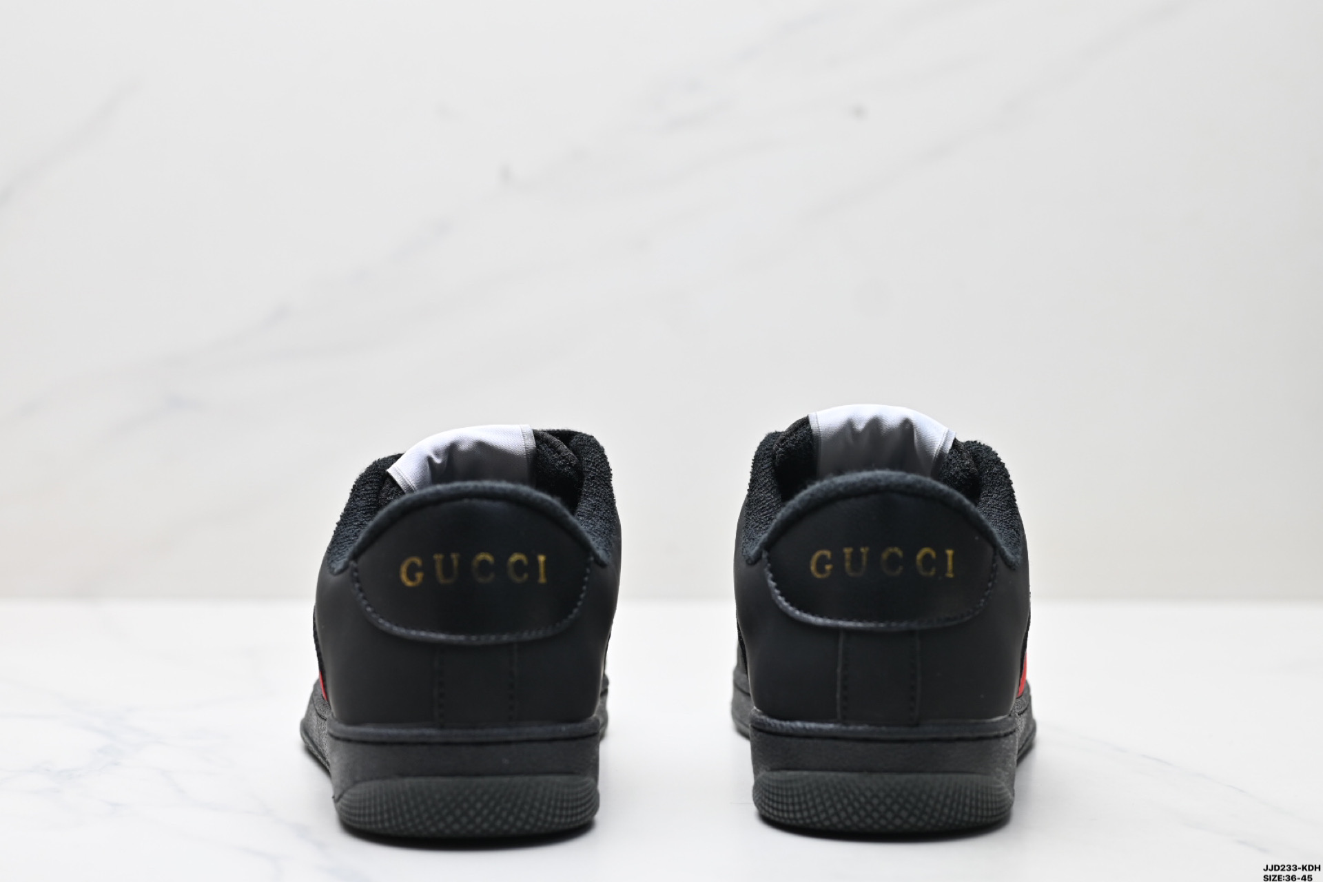 Gucci Screener Zapatillas Clásicas de Cuero Negro con Detalles Distintivos 7 i1743959376958 9885 0 5