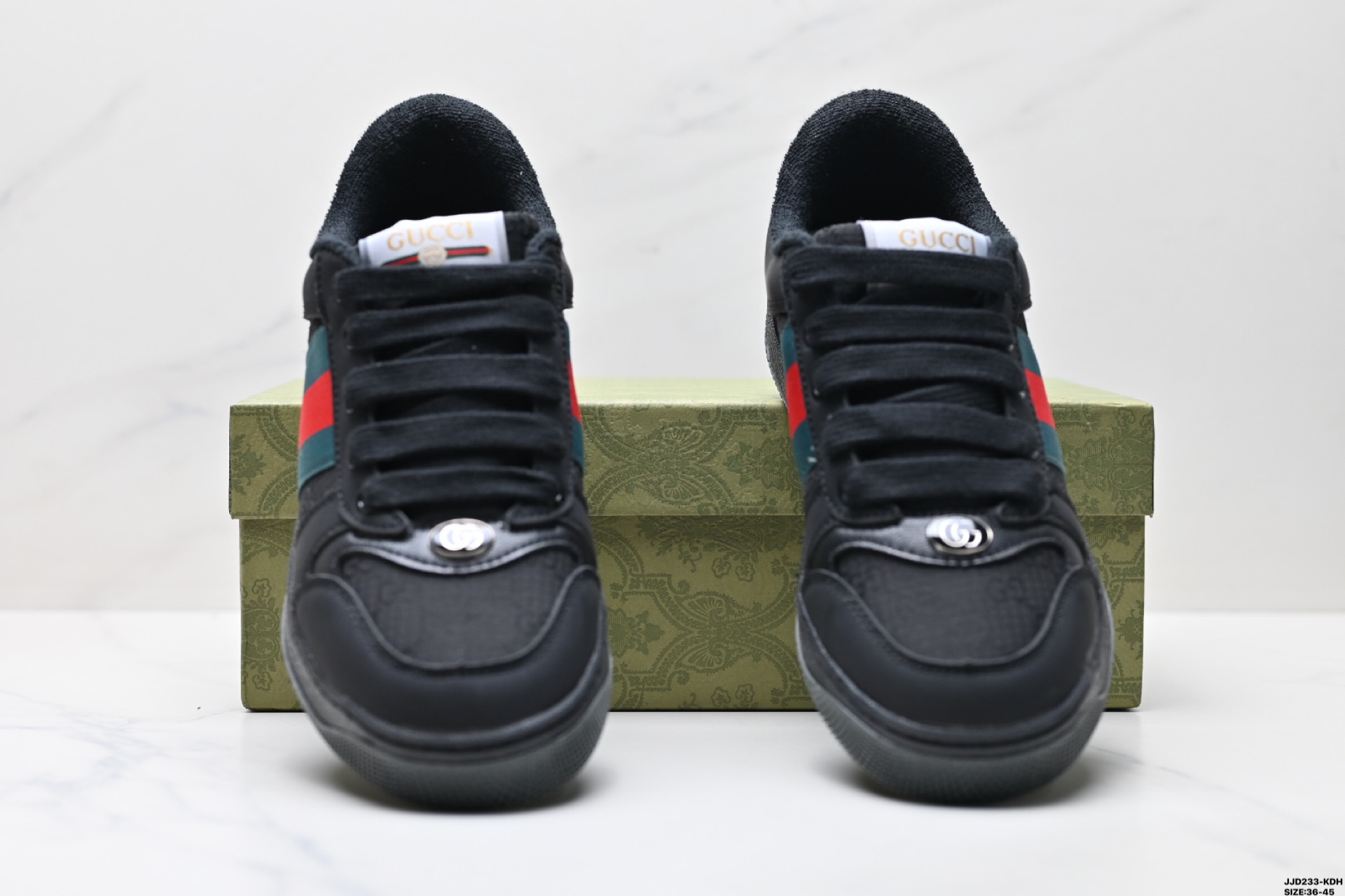 Gucci Screener Zapatillas Clásicas de Cuero Negro con Detalles Distintivos 8 i1743959376961 2669 0 6