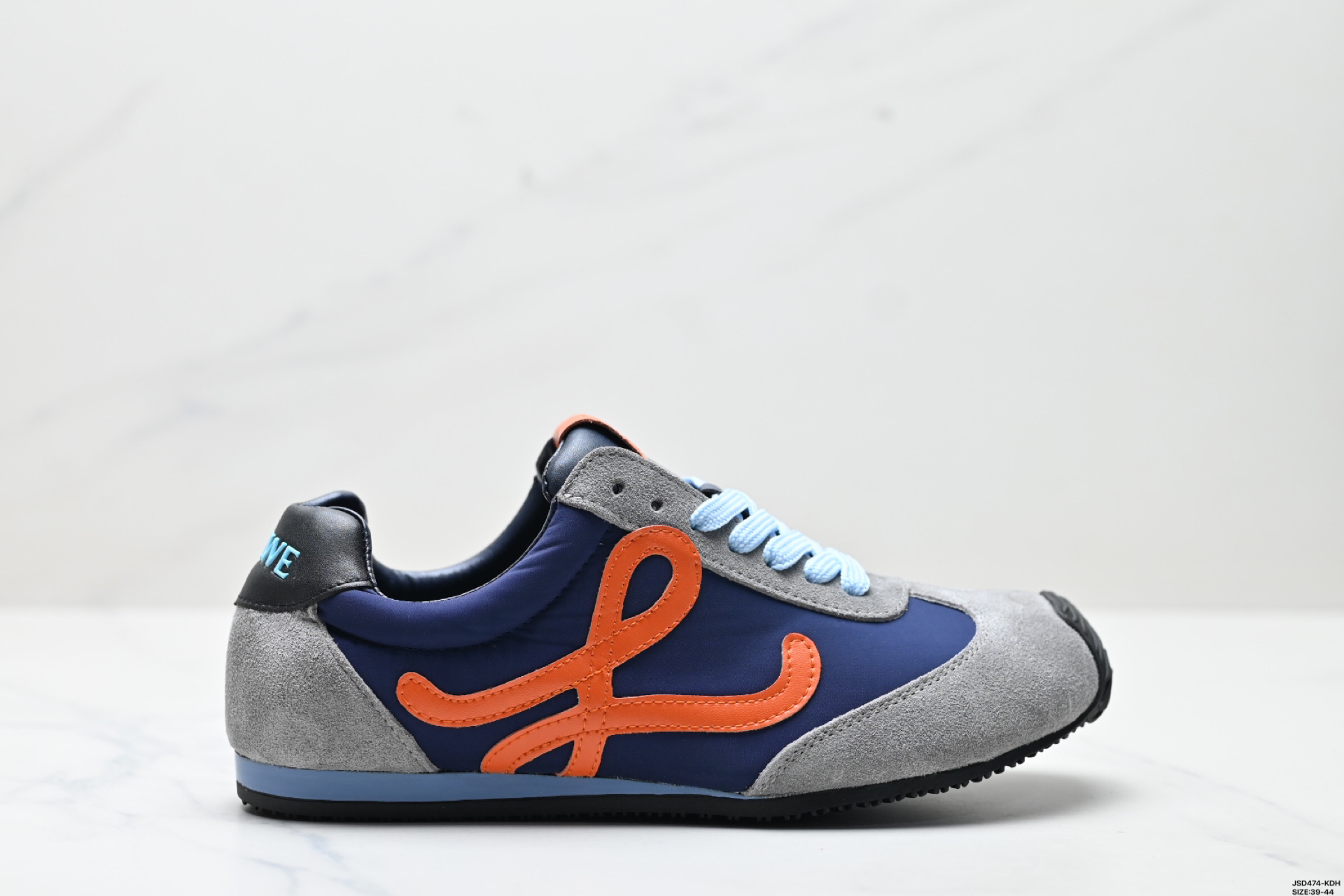 210 LOEWE罗意威 Ballet Runner 2.0小牛皮 圆头系带 低帮 生活休闲鞋