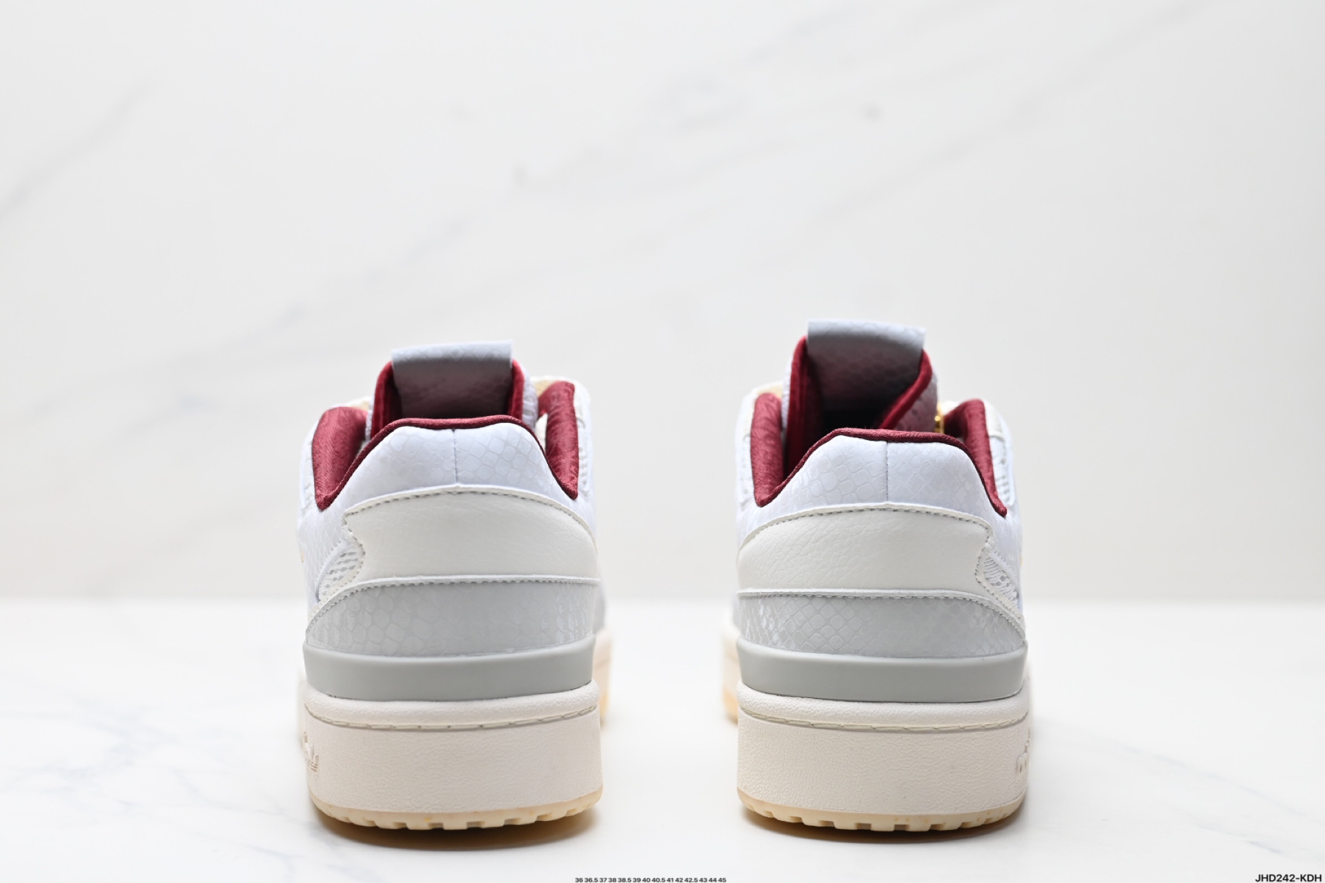 200 蛇年限定 Adidas Forum Low CL 阿迪达斯 低帮百搭潮流休闲运动板鞋 JP9999