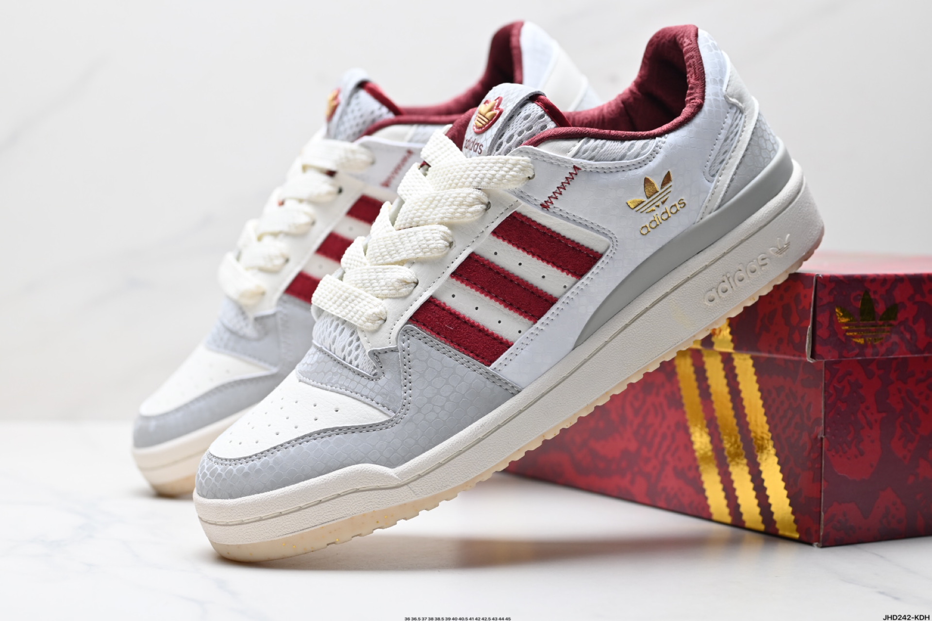 200 蛇年限定 Adidas Forum Low CL 阿迪达斯 低帮百搭潮流休闲运动板鞋 JP9999