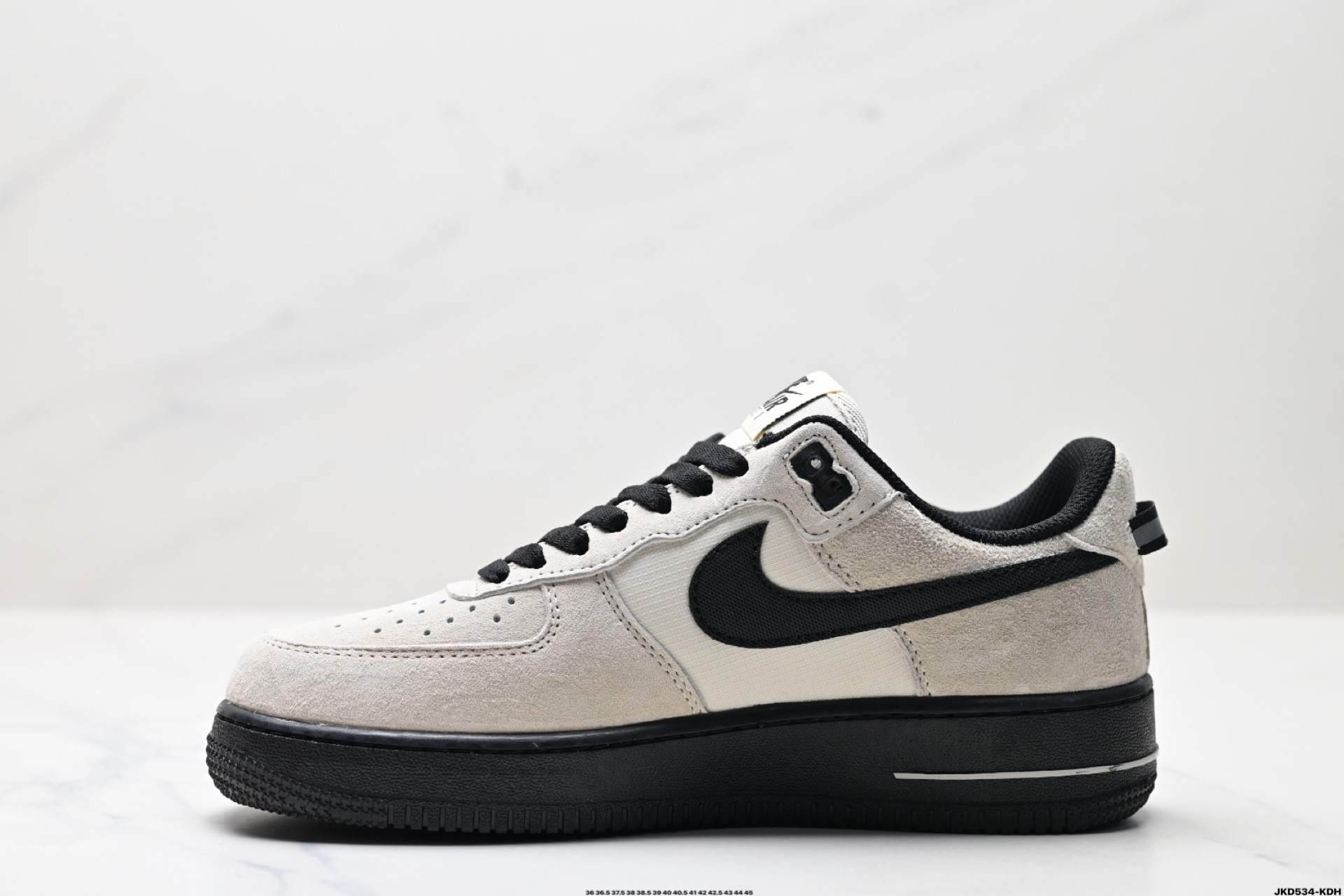 170 耐克Nike Air Force 1’07 low空军一号低帮百搭休闲运动板鞋  HM9483-100