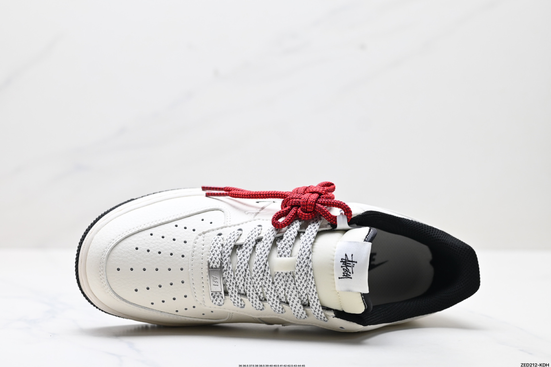 270 NIKE AIR FORCE 1‘07 LV8  XZ6188-713