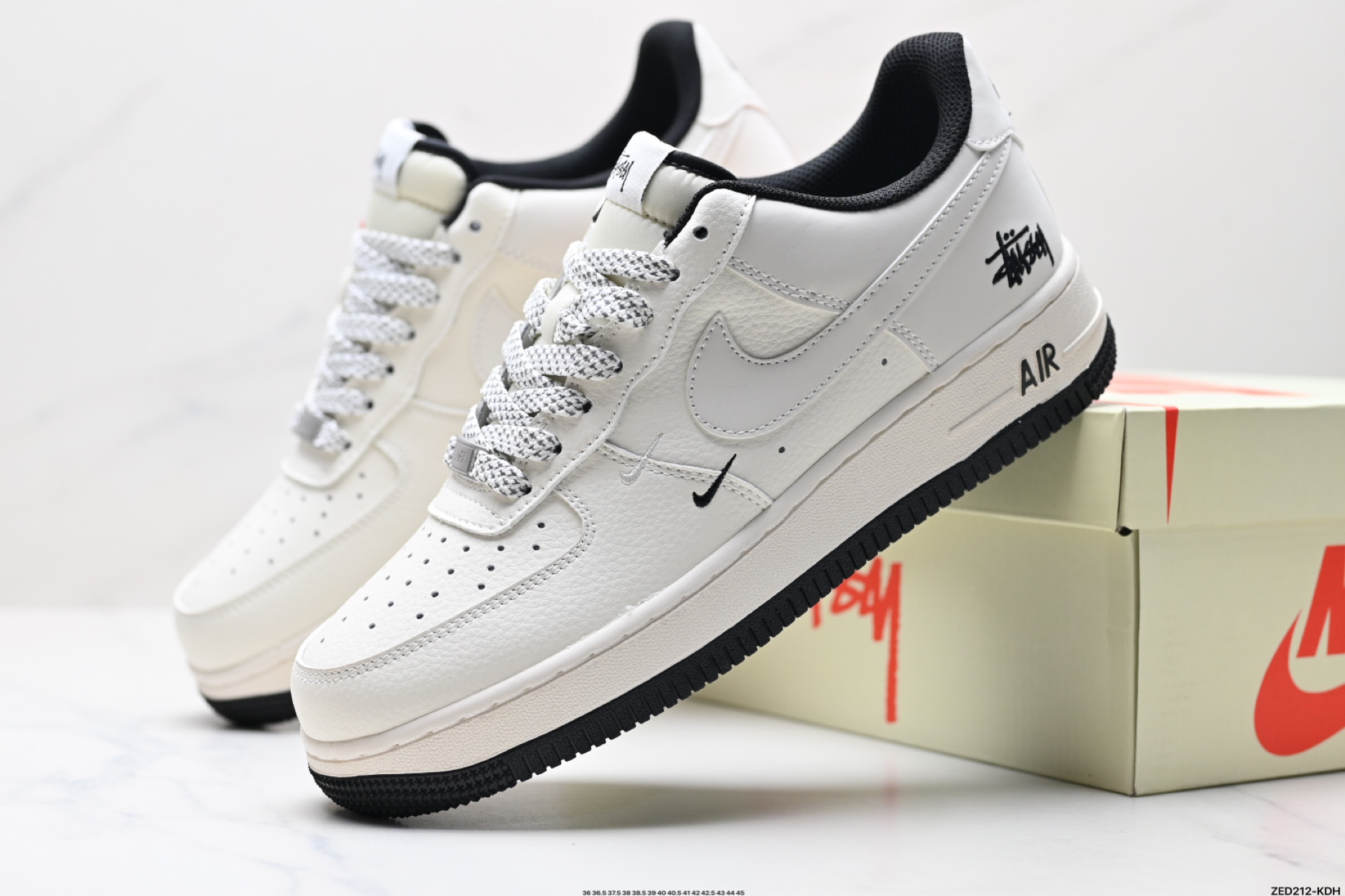270 NIKE AIR FORCE 1‘07 LV8  XZ6188-713