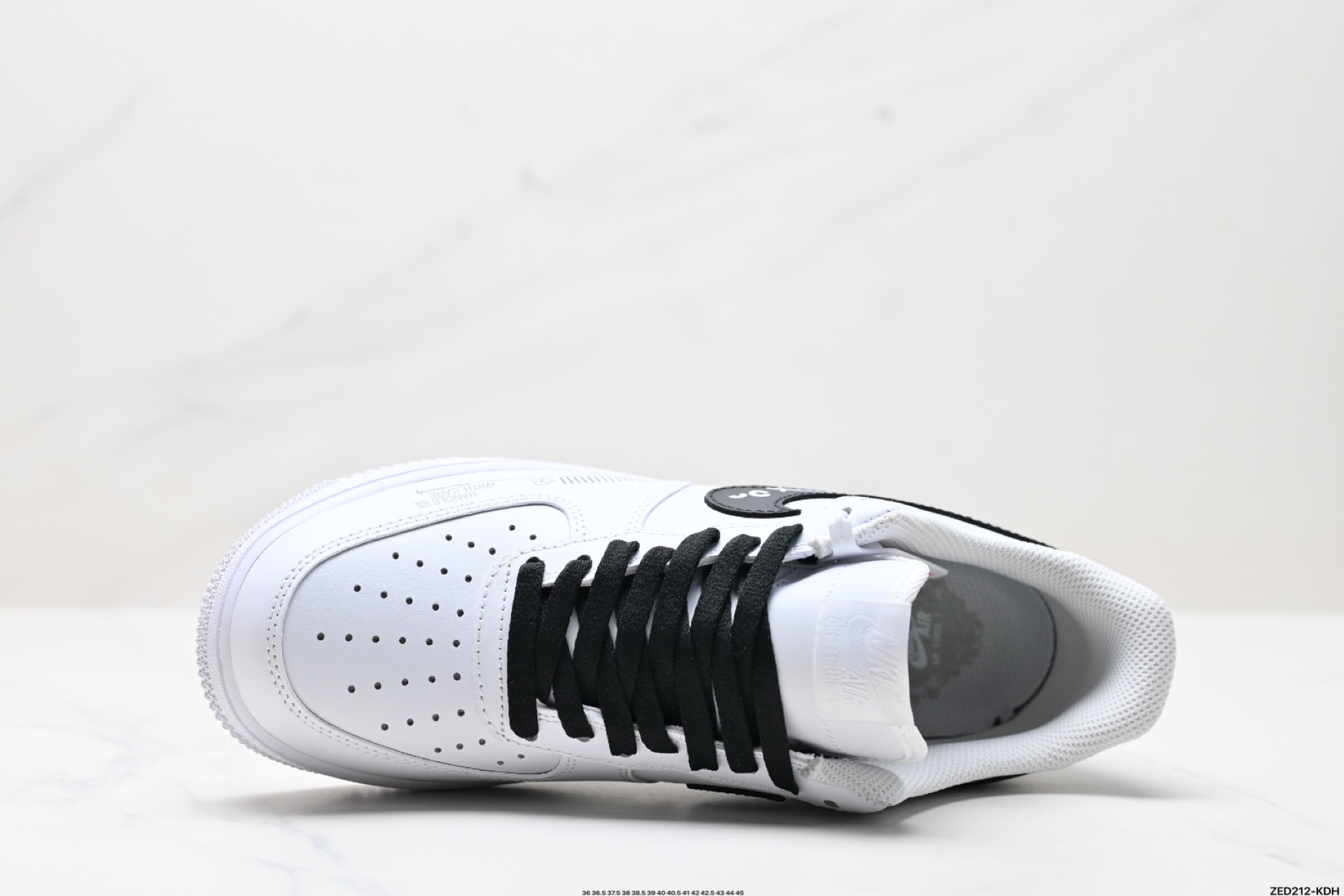 270 NIKE AIR FORCE 1‘07  ZH0316-068