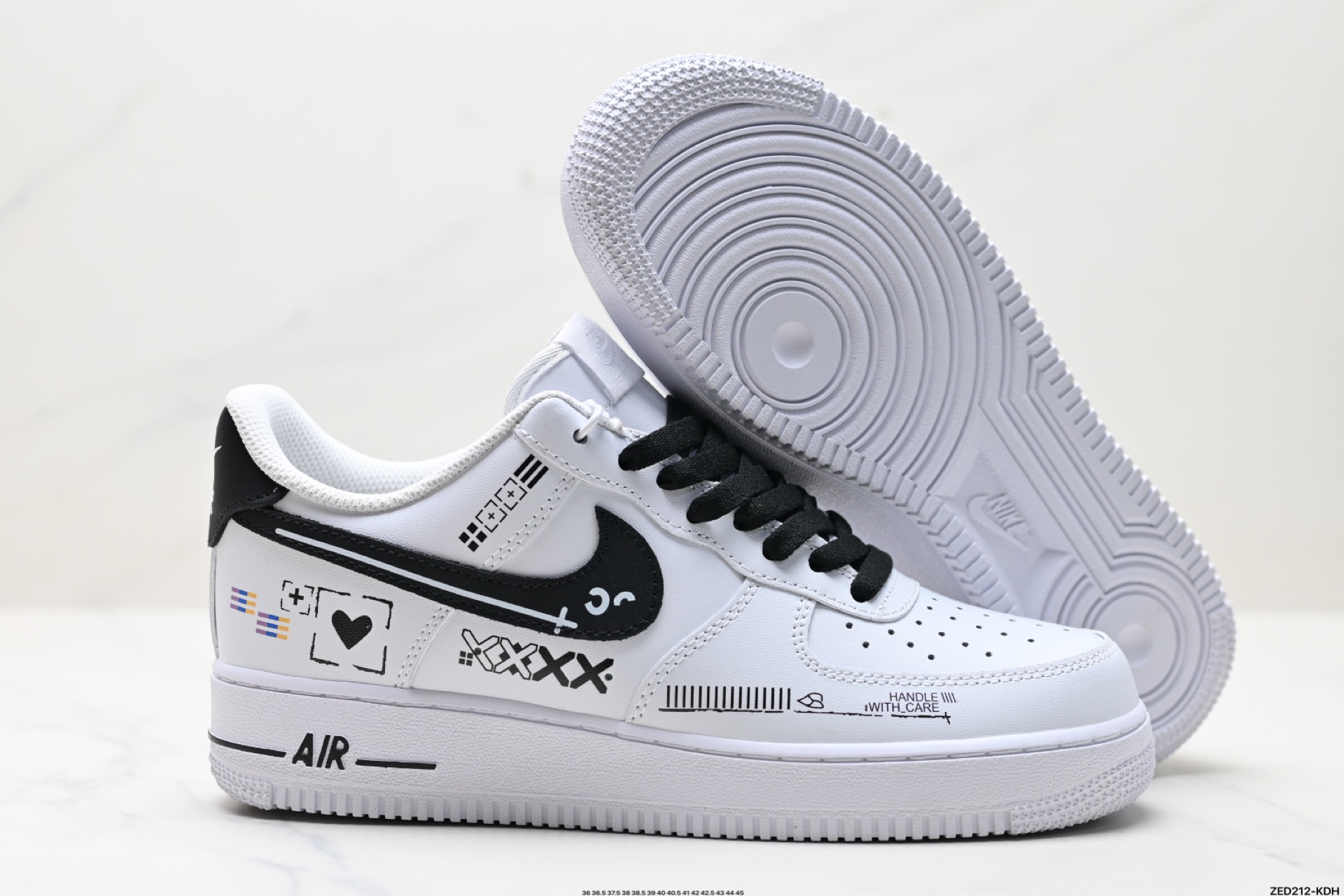270 NIKE AIR FORCE 1‘07  ZH0316-068