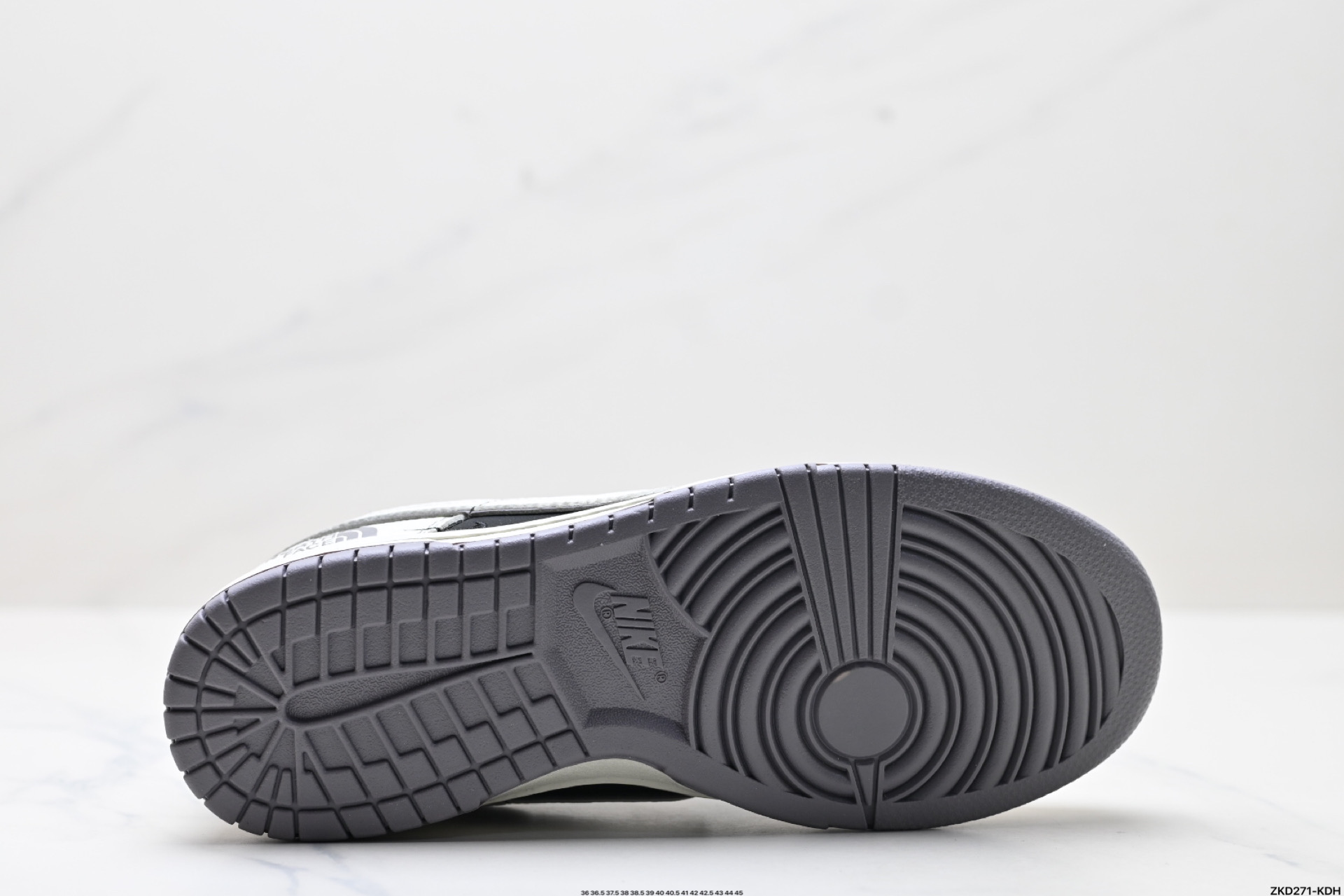 280 NK Dunk Low Retro “DIY高端定制” 低帮休闲运动板鞋   SC9207-404