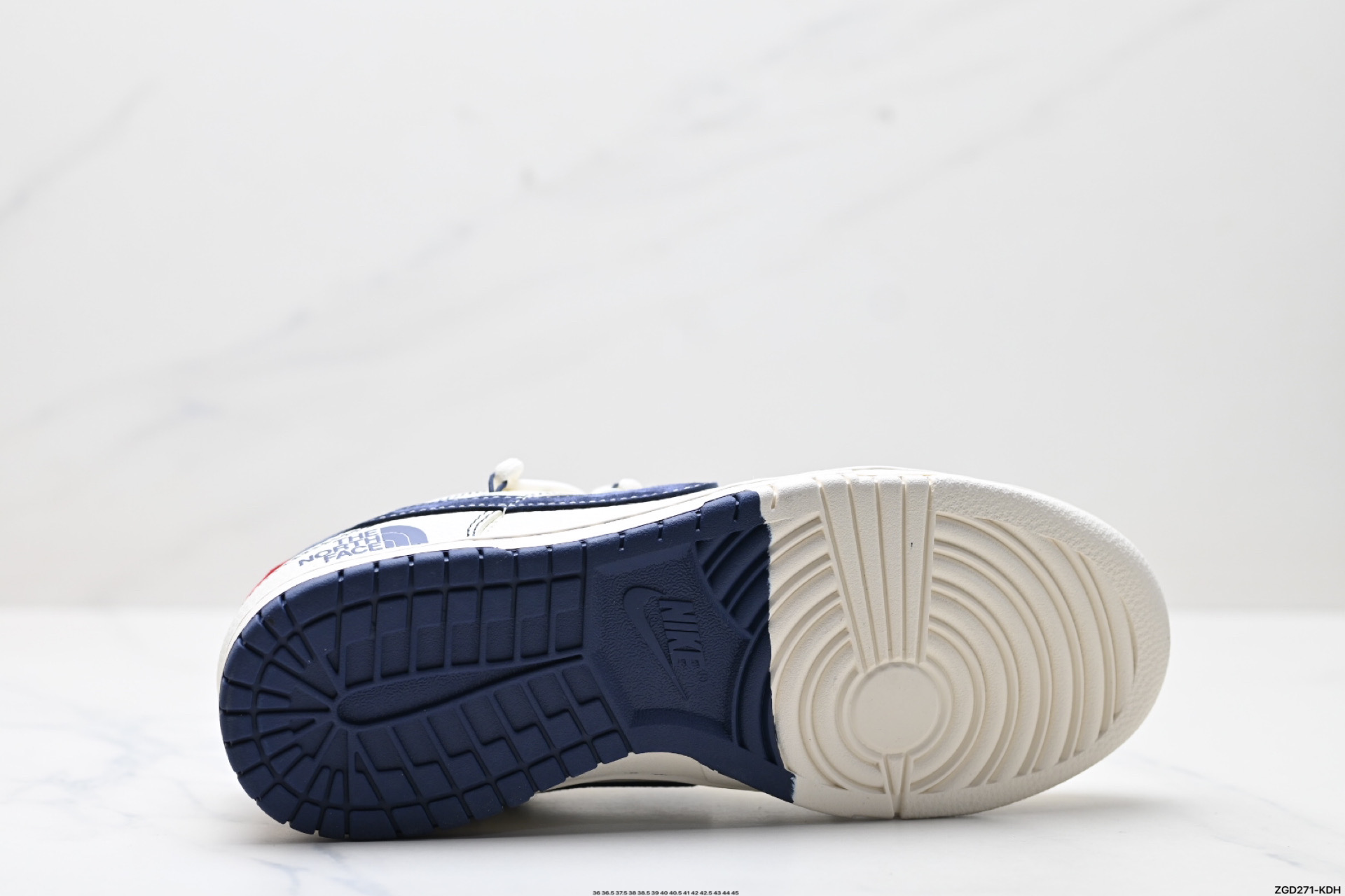 300 NK Dunk Low Retro “DIY高端定制” 低帮休闲运动板鞋  YX5066-283