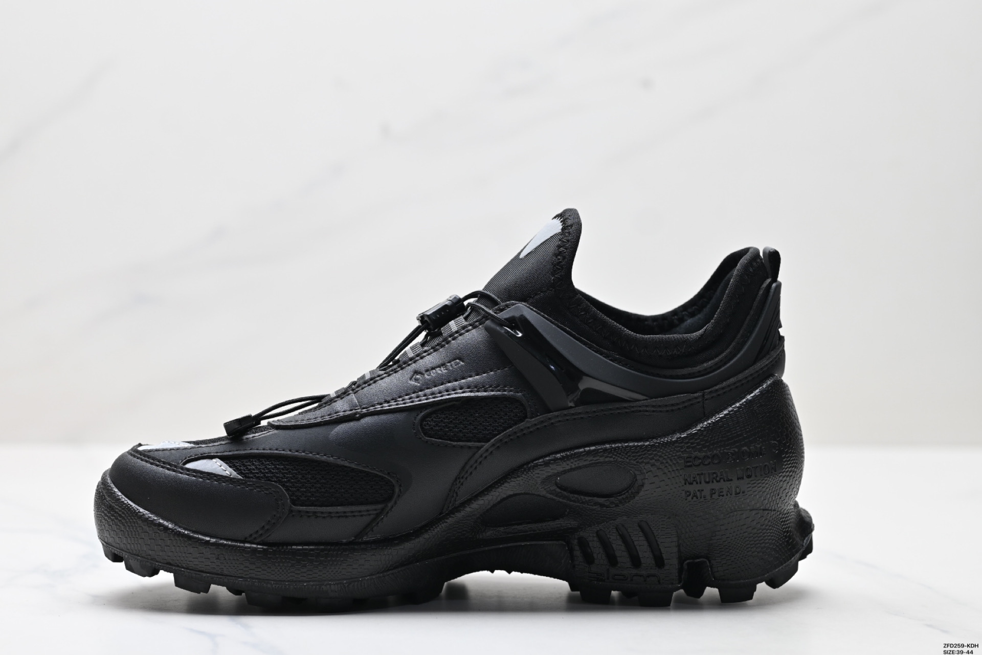 290 ecco爱步 Biom C Trail 牛皮 户外百搭舒适 低帮 登山鞋
