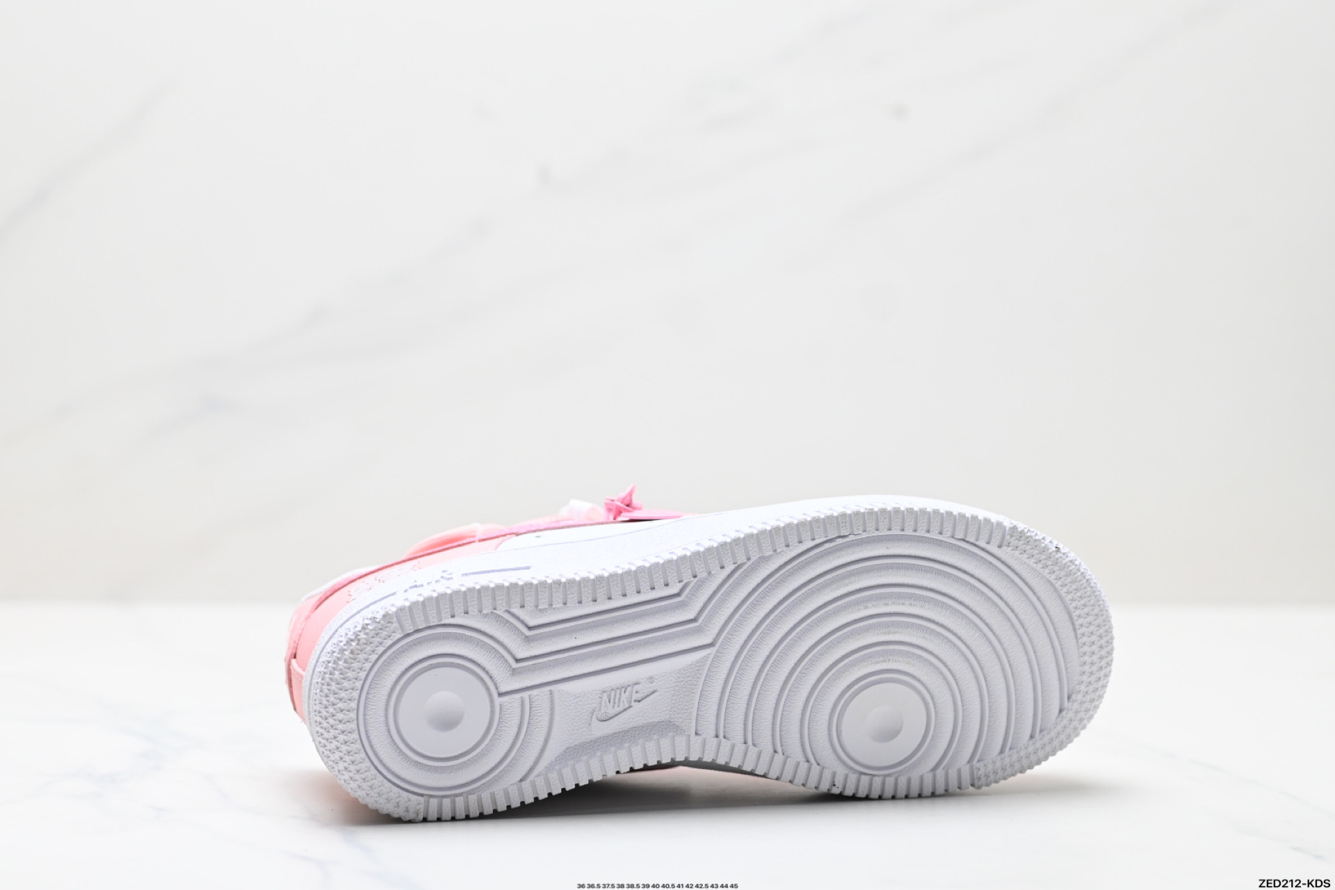 270 NIKE AIR FORCE 1‘07 LV8    YY2023-762