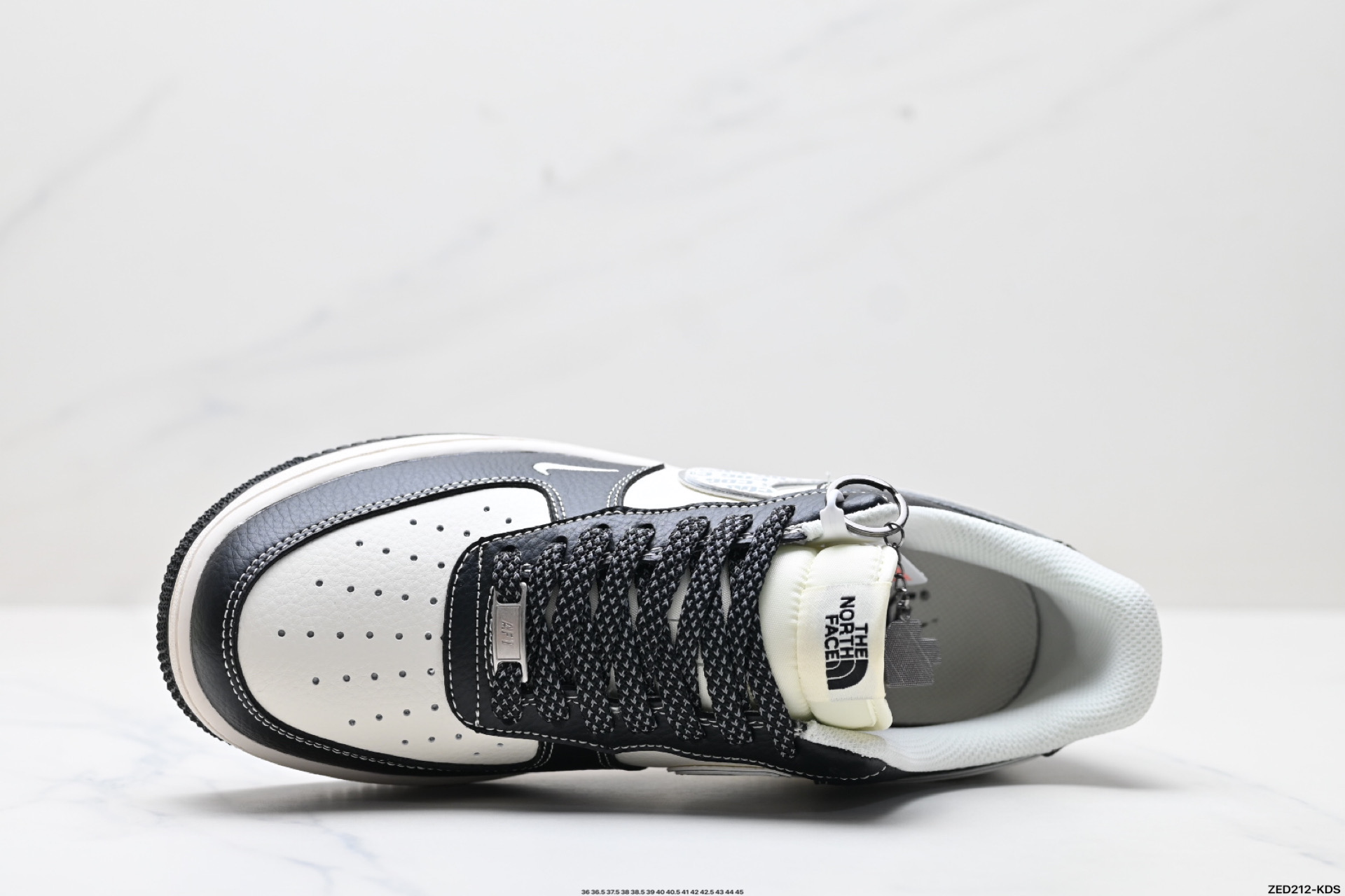 270 NIKE AIR FORCE 1‘07 LV8  HH7518-049