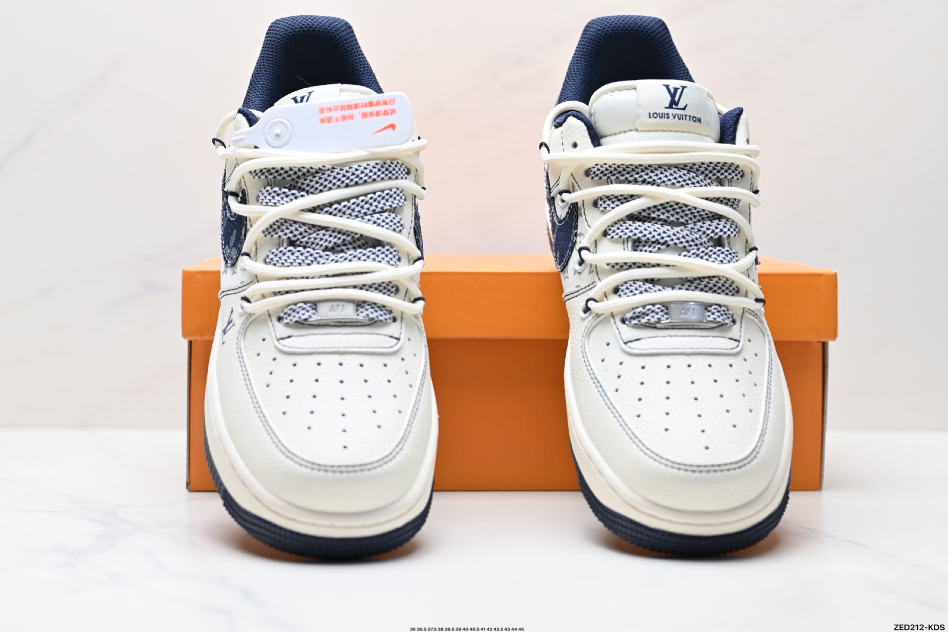 270 NIKE AIR FORCE 1‘07 LV8    DM6868-060