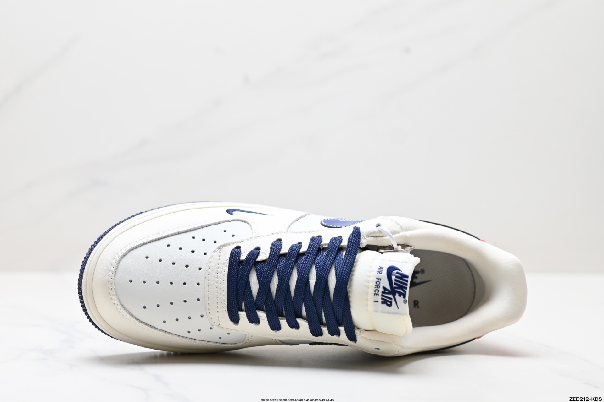 270 NIKE AIR FORCE 1‘07 LV8  KK1988-067