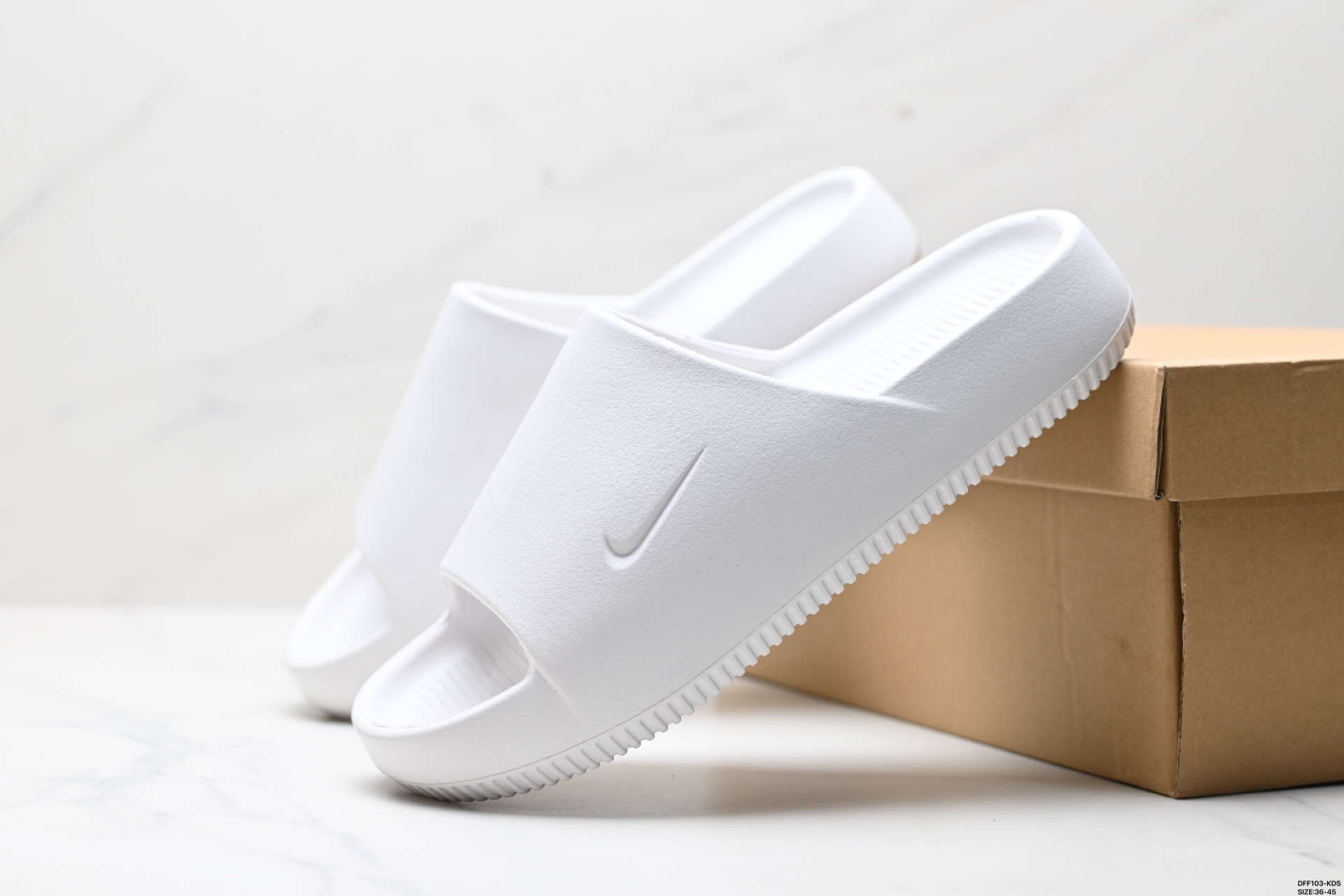 75  Nike耐克男女鞋2025春款时尚厚底运动休闲沙滩鞋一字拖鞋  FD4116-100