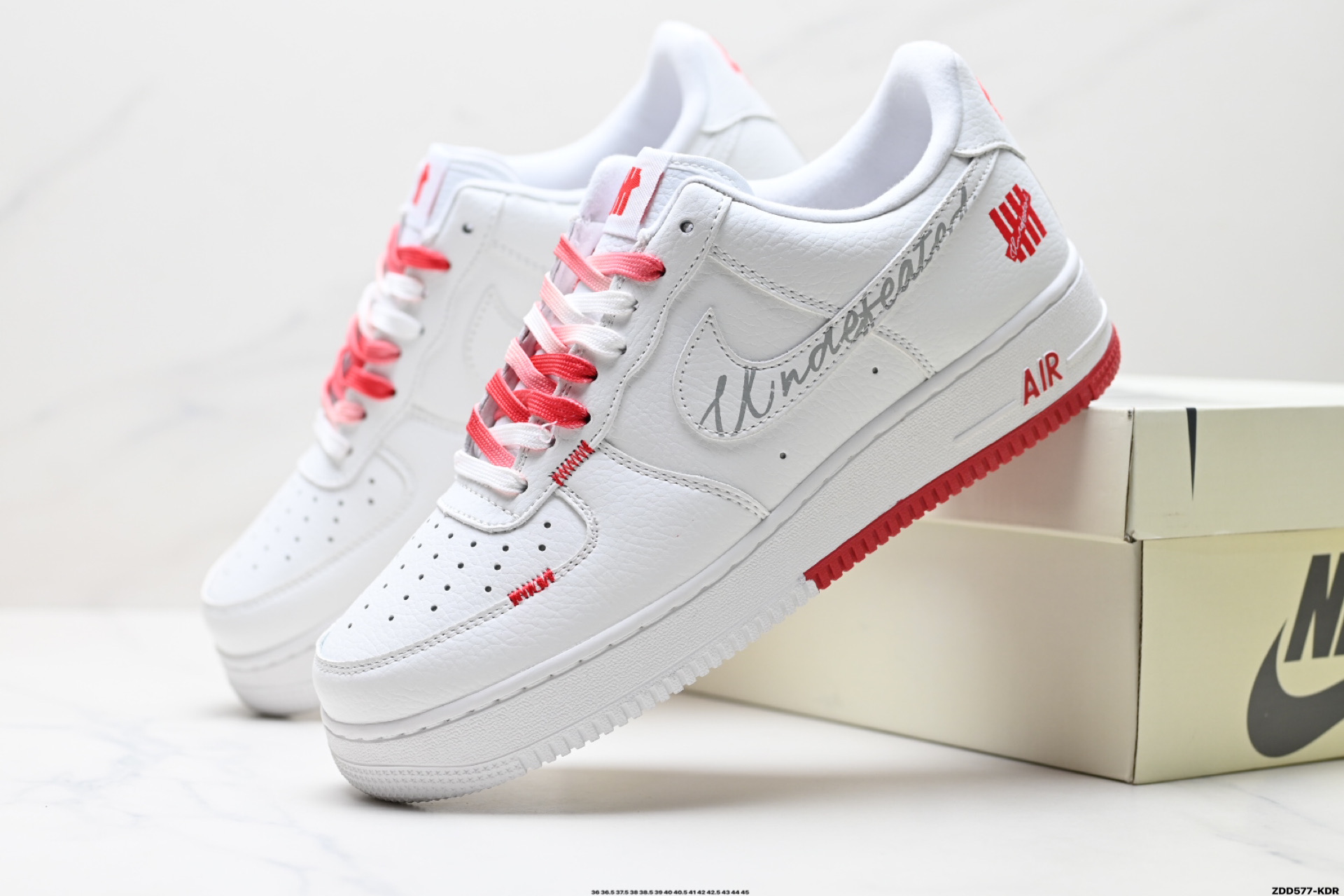 240 NIKE AIR FORCE 1‘07 LV8  DQ6628-153