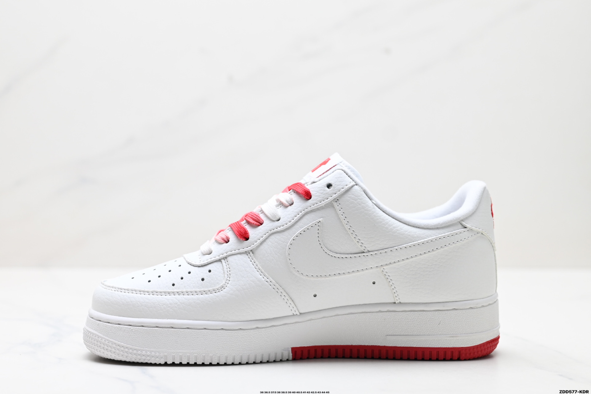 240 NIKE AIR FORCE 1‘07 LV8  DQ6628-153