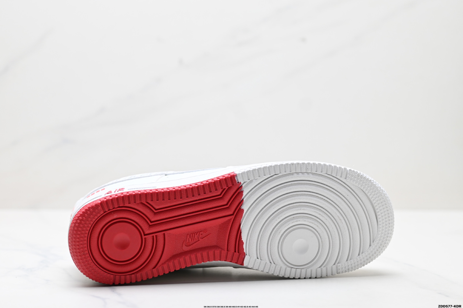 240 NIKE AIR FORCE 1‘07 LV8  DQ6628-153