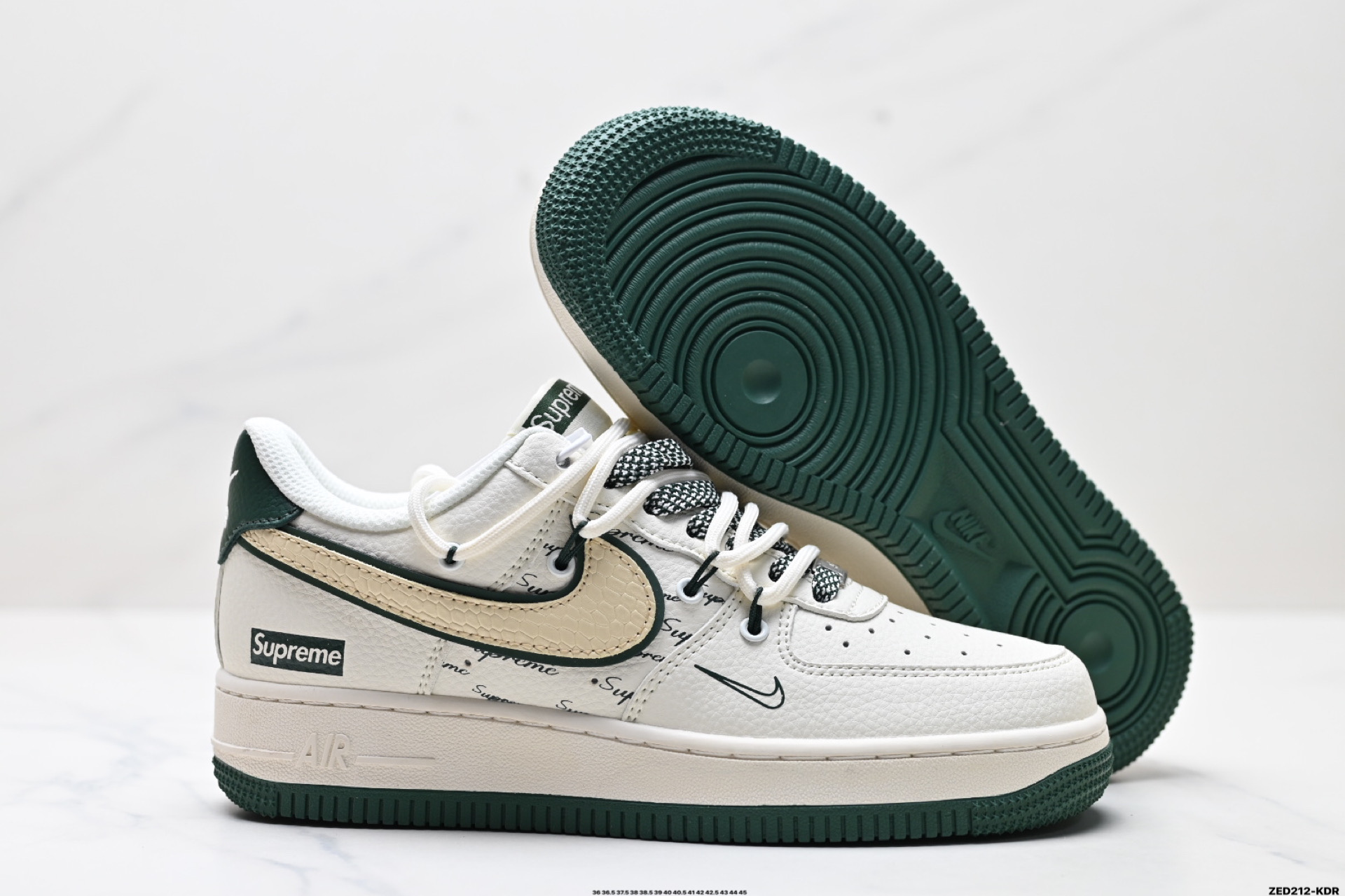 270 NIKE AIR FORCE 1‘07 LV8  DM6868-057