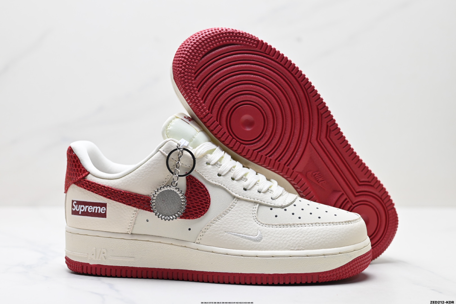 270 NIKE AIR FORCE 1‘07 LV8   DF0188-040