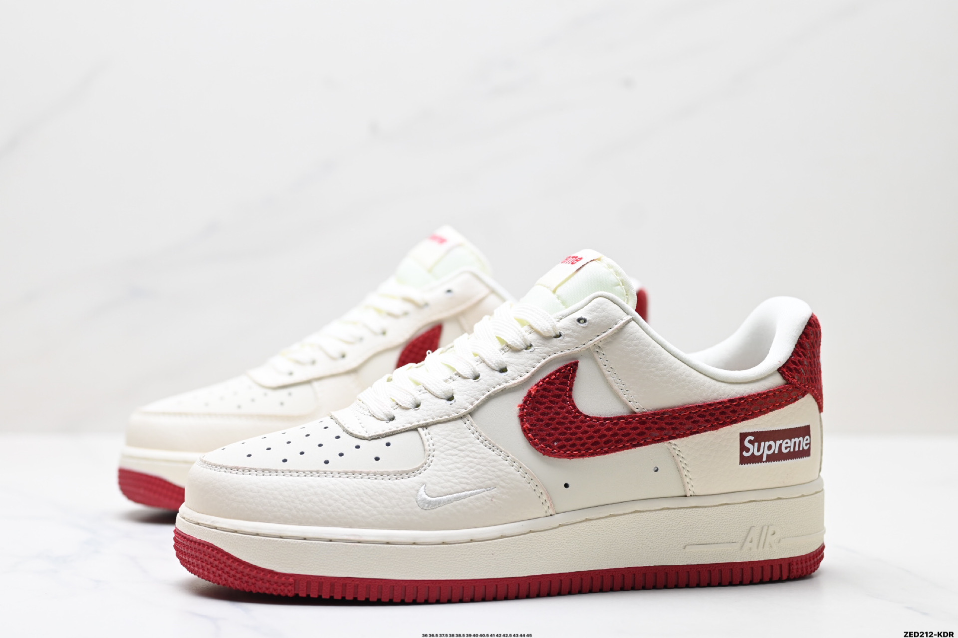 270 NIKE AIR FORCE 1‘07 LV8   DF0188-040