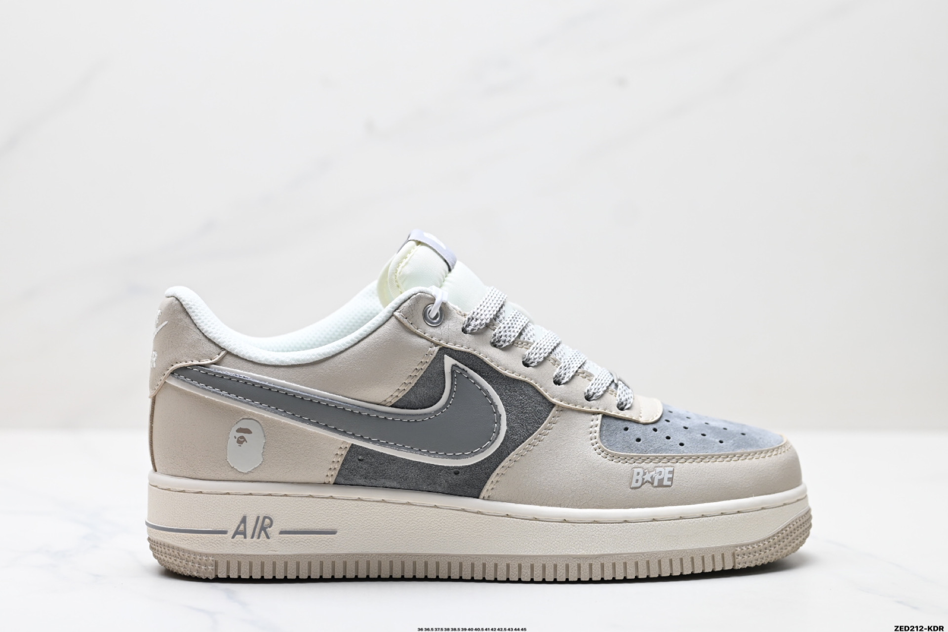 270 NIKE AIR FORCE 1‘07 LV8   SJ6698-023
