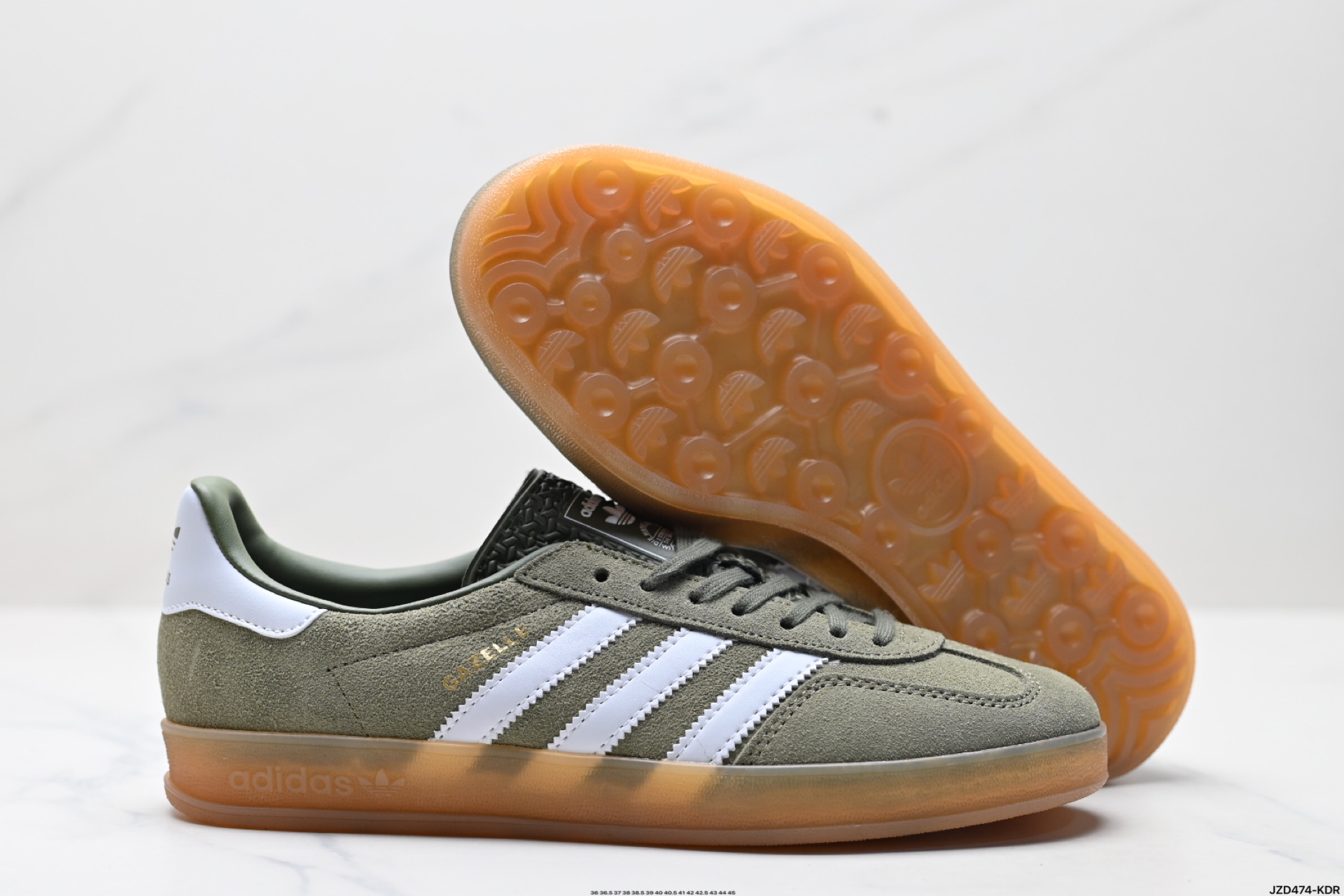 150 adidas Originals Gazelle Indoor 三叶草休闲防滑耐磨低帮板鞋  JQ0174
