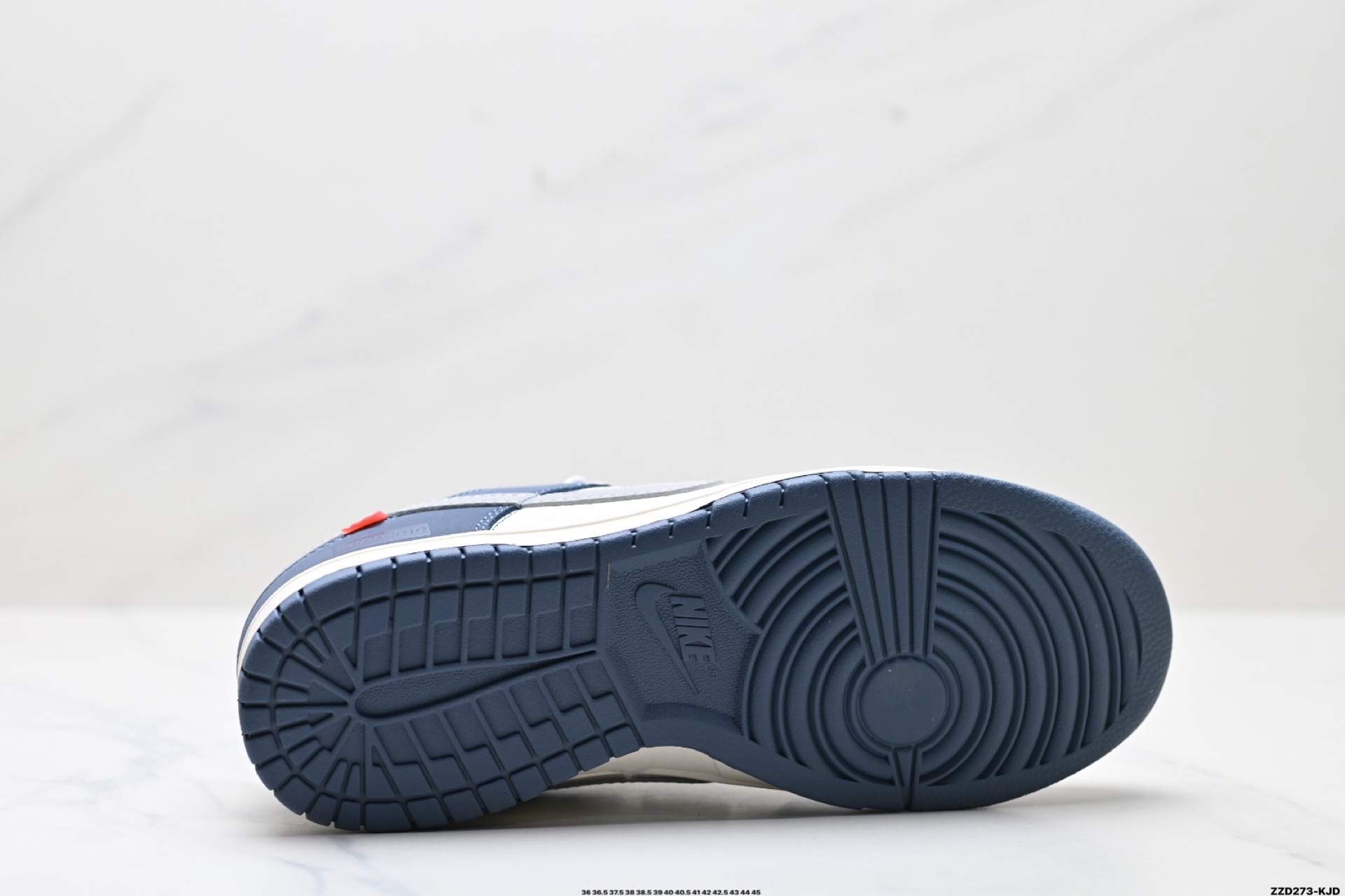 260 NK Dunk Low Retro “DIY高端定制” 低帮休闲运动板鞋  XD1588-207