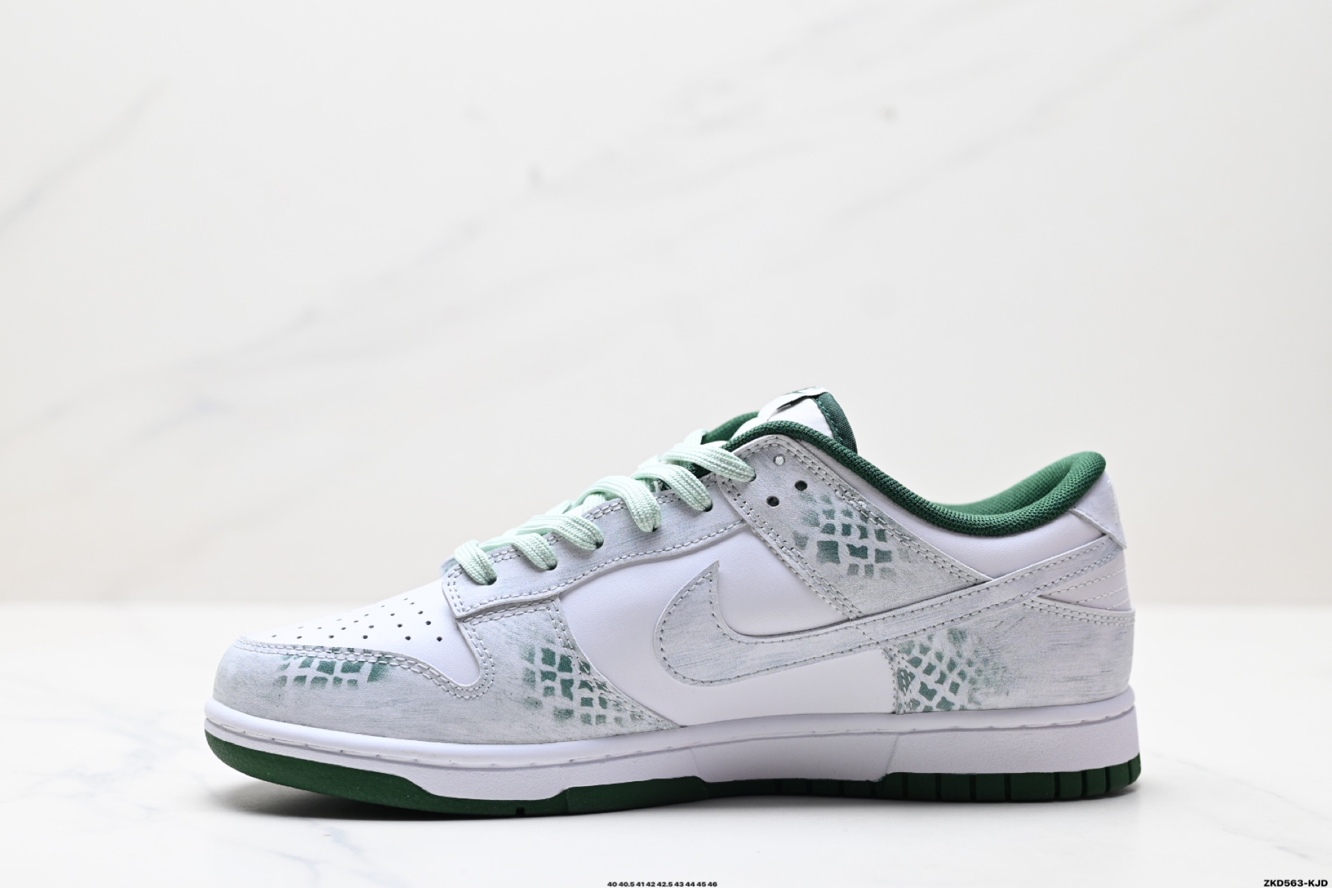 280 NK Dunk Low Retro “DIY高端定制” 低帮休闲运动板鞋  DD1391-101