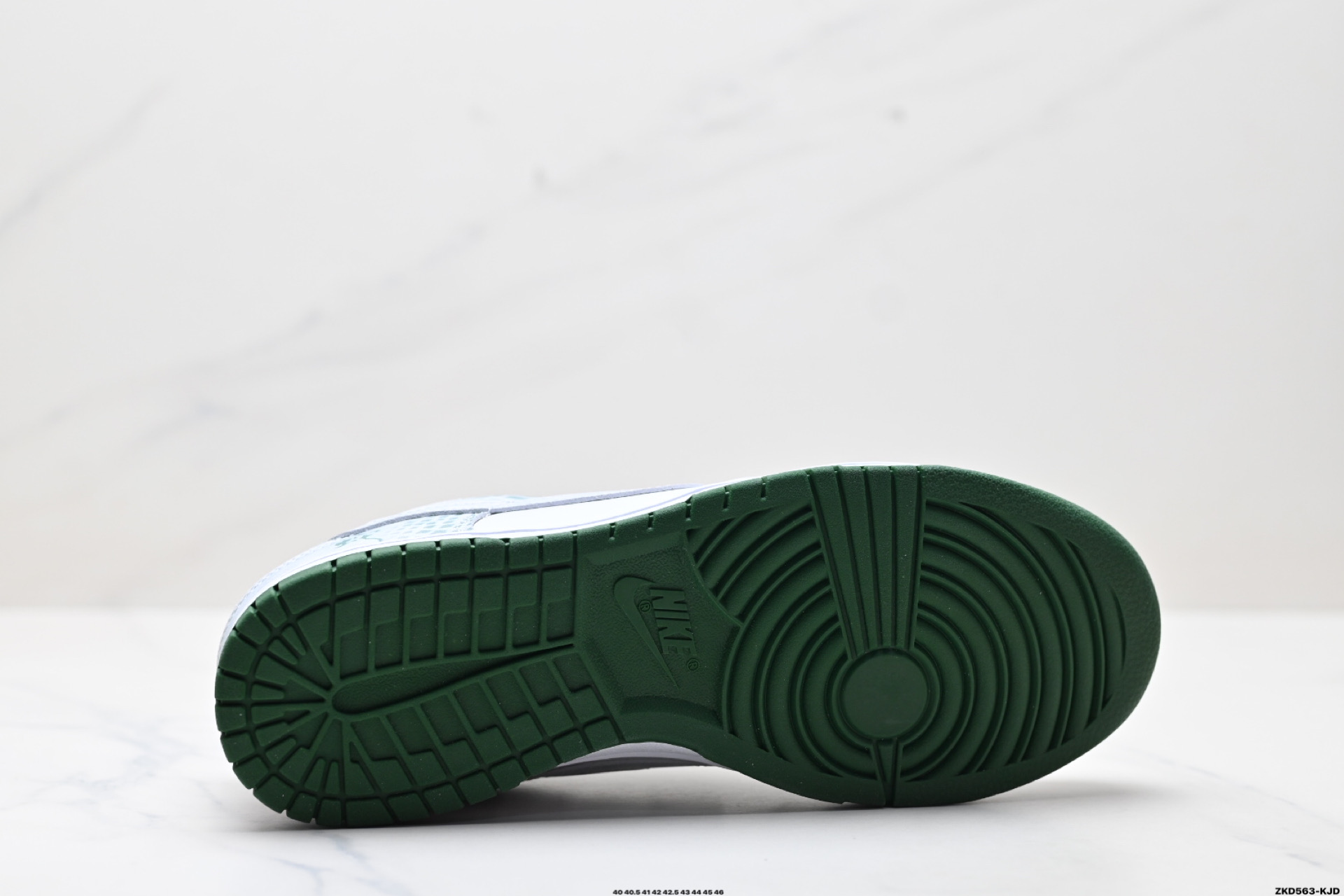280 NK Dunk Low Retro “DIY高端定制” 低帮休闲运动板鞋  DD1391-101