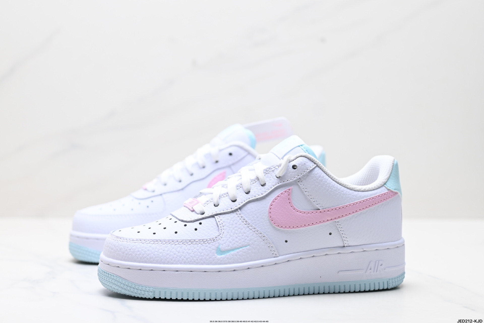 160 耐克Nike Air Force 1“07空军一号低帮百搭休闲运动板鞋  lH0640-161