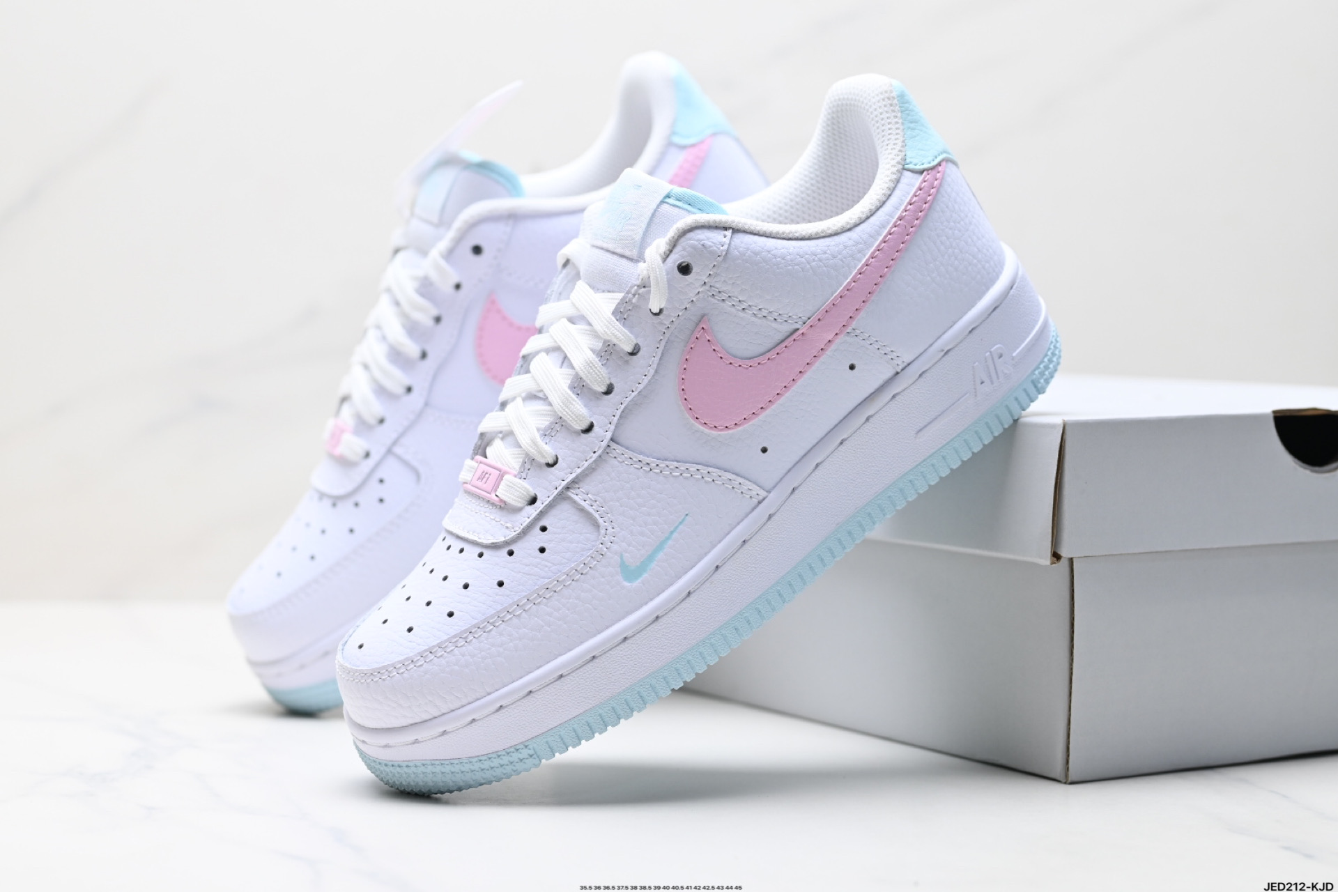 160 耐克Nike Air Force 1“07空军一号低帮百搭休闲运动板鞋  lH0640-161