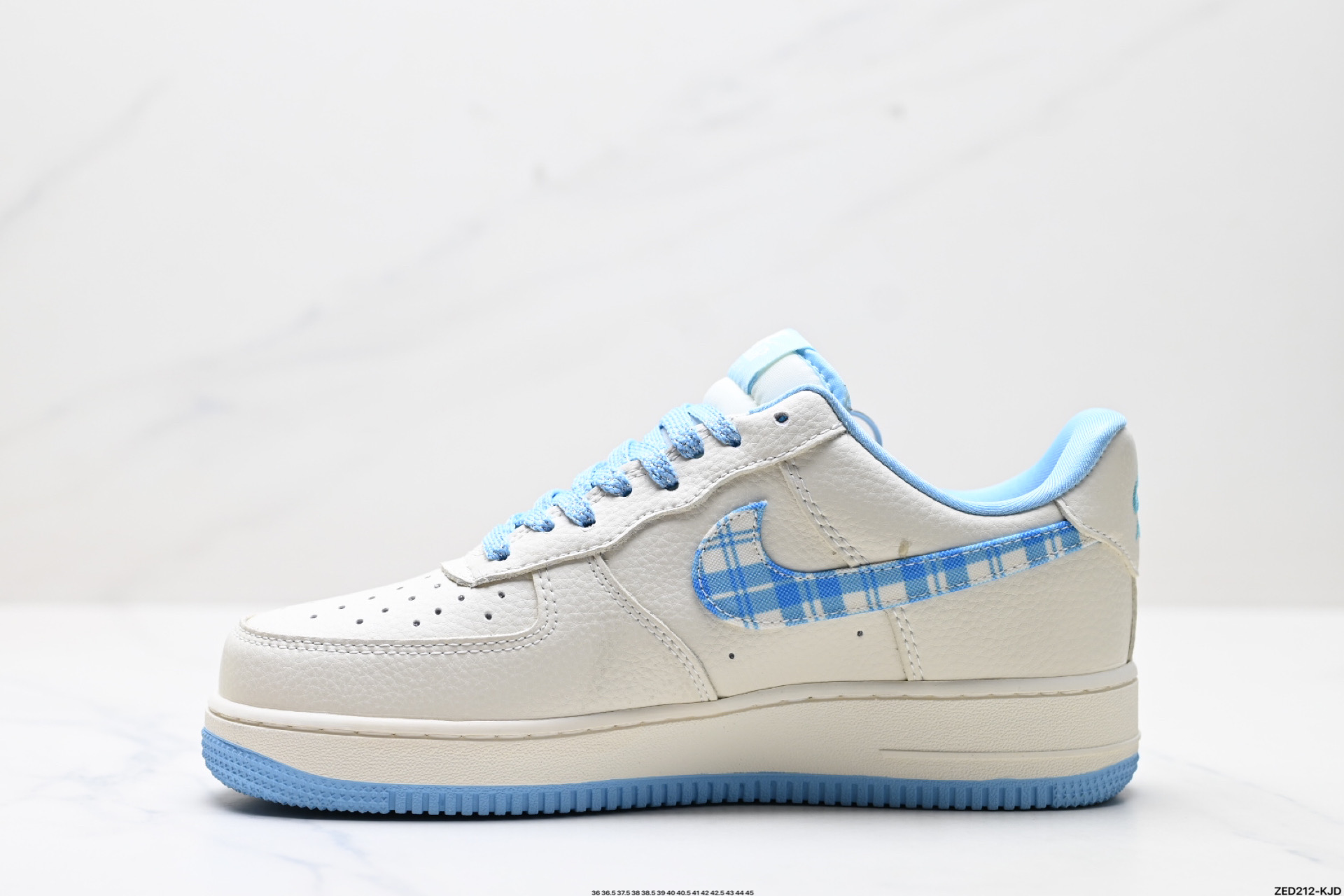 270 NIKE AIR FORCE 1‘07  KK1988-072