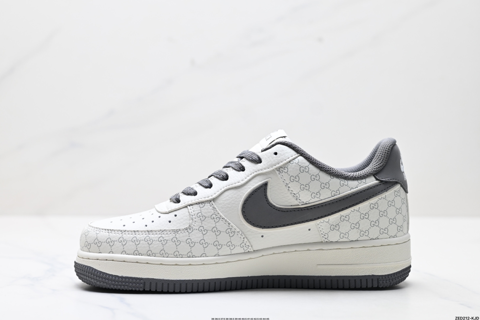 270 NIKE AIR FORCE 1‘07   CS5288-003