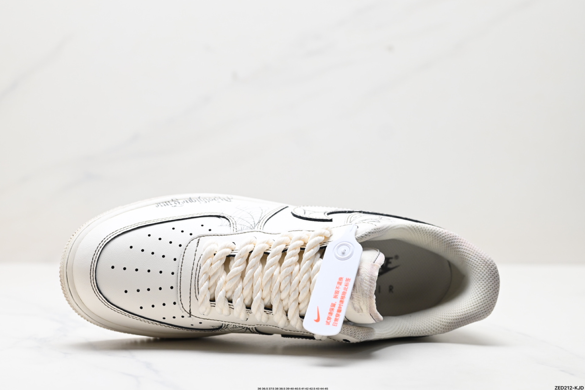 270 NIKE AIR FORCE 1‘07 LX   315221-333
