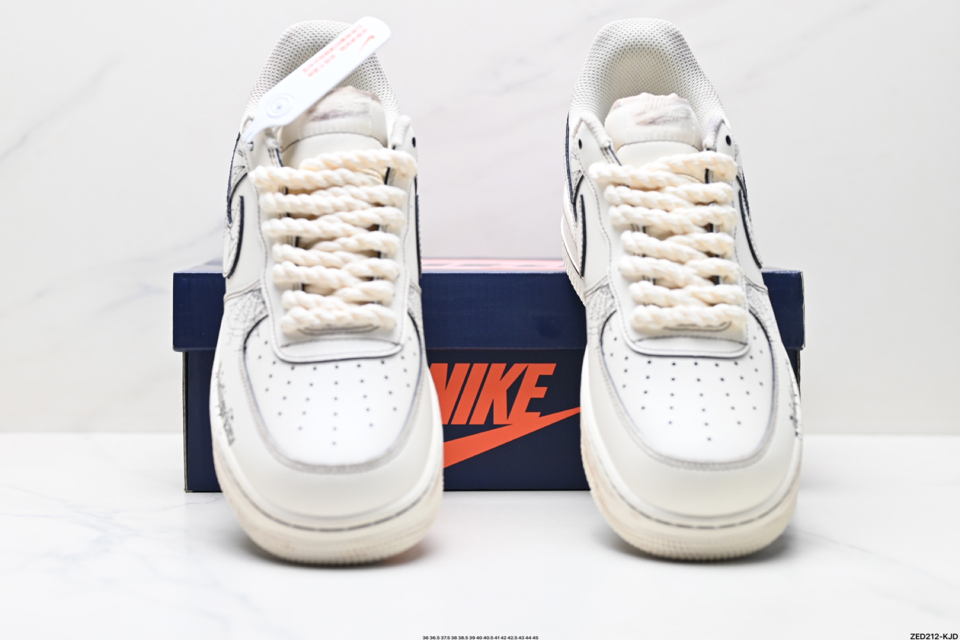 270 NIKE AIR FORCE 1‘07 LX   315221-333