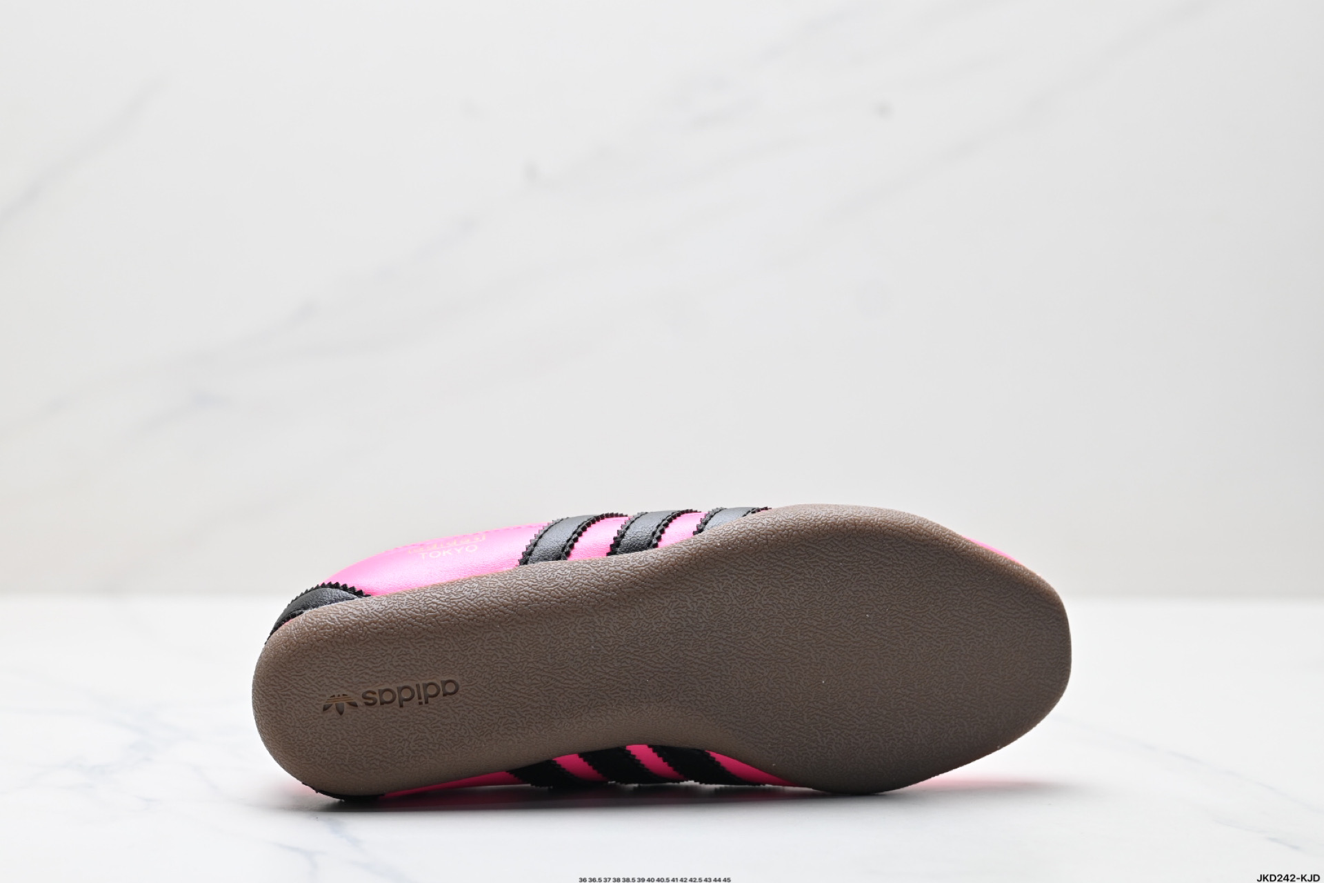 170 adida阿迪达斯TOKYO PACK舒适百搭经典休闲运动鞋   JQ3025