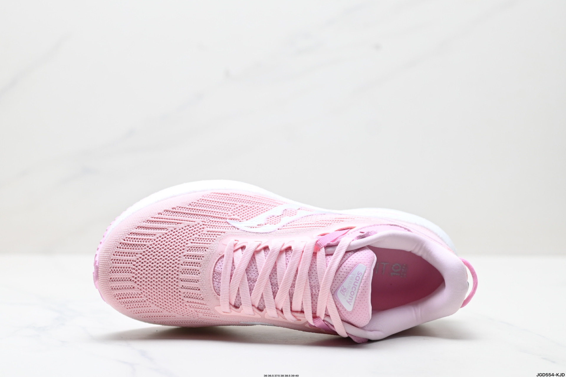 190 Saucony TRIUMPH 21 索康尼胜利 旗舰级缓震 慢跑减震透气 低帮训练跑步鞋  S10881-31