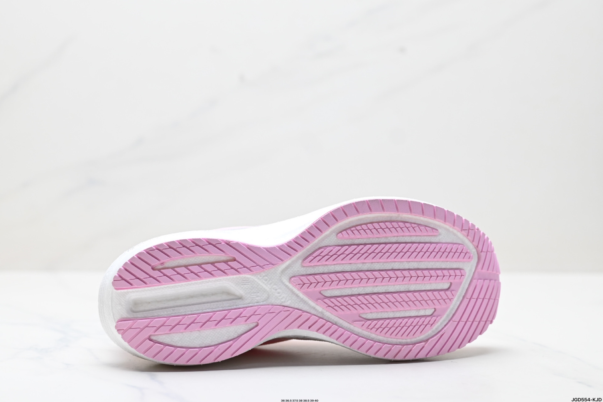 190 Saucony TRIUMPH 21 索康尼胜利 旗舰级缓震 慢跑减震透气 低帮训练跑步鞋  S10881-31