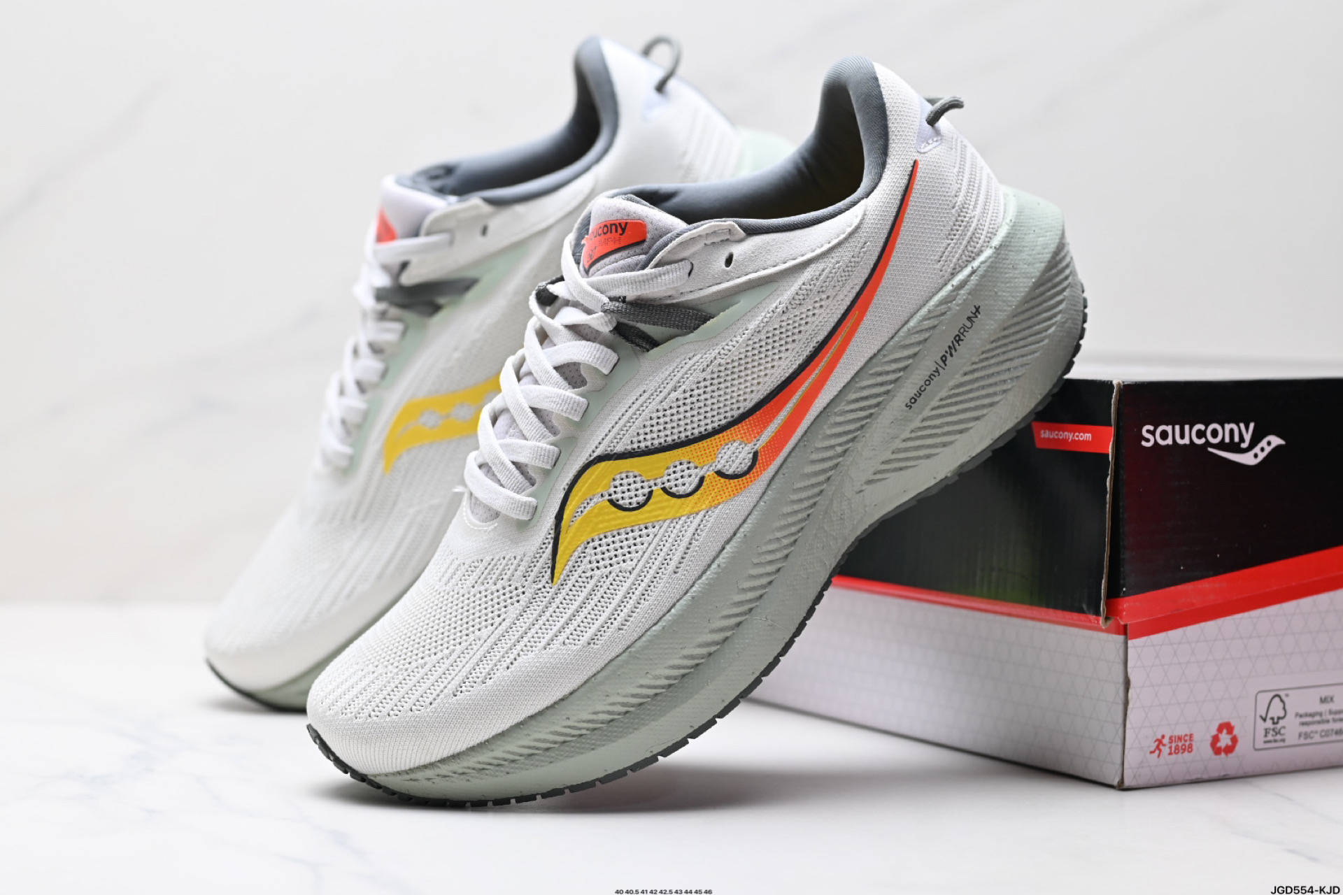 190 Saucony TRIUMPH 21 索康尼胜利 旗舰级缓震 慢跑减震透气 低帮训练跑步鞋  S20881-136
