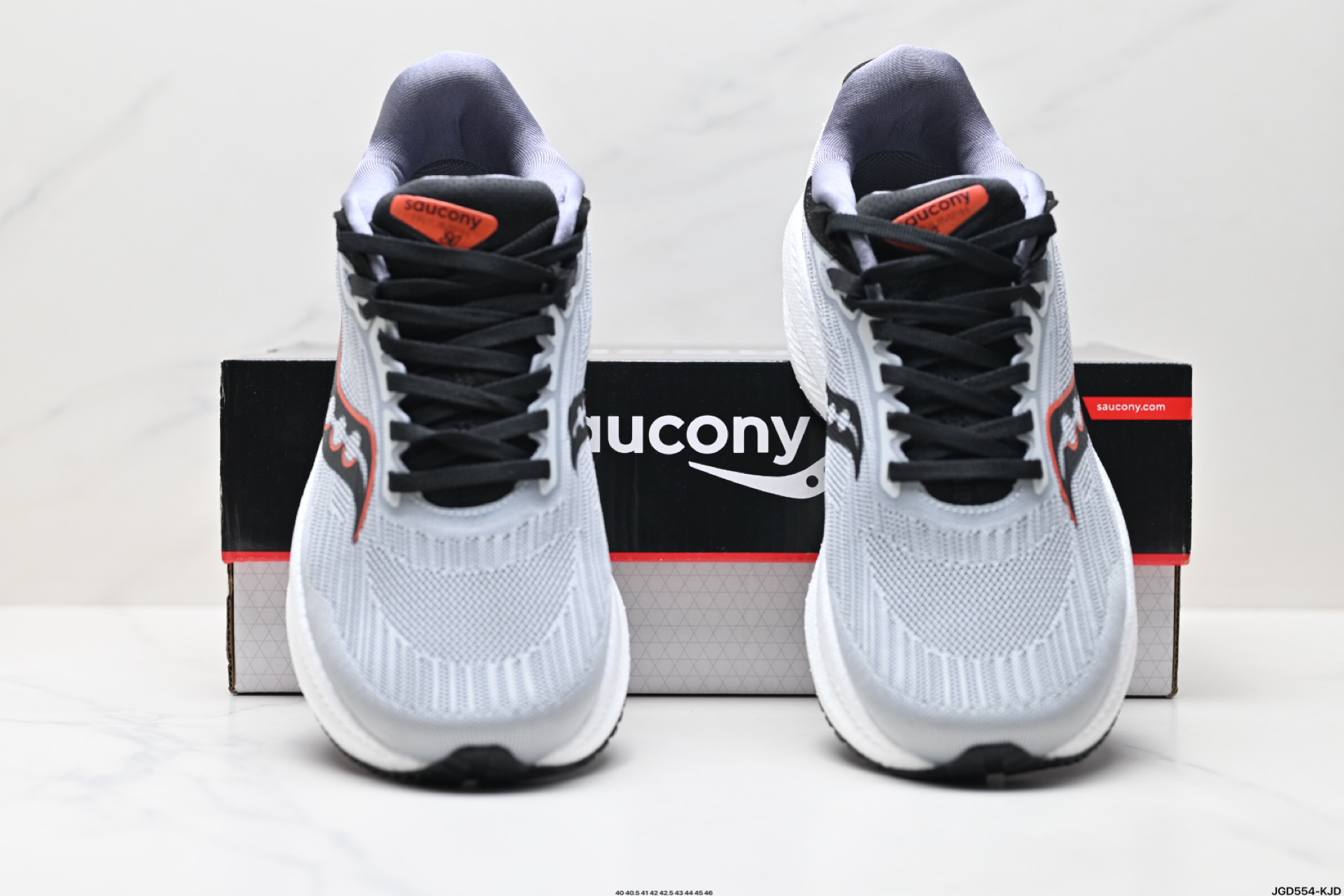 190 Saucony TRIUMPH 21 索康尼胜利 旗舰级缓震 慢跑减震透气 低帮训练跑步鞋  S20881-20