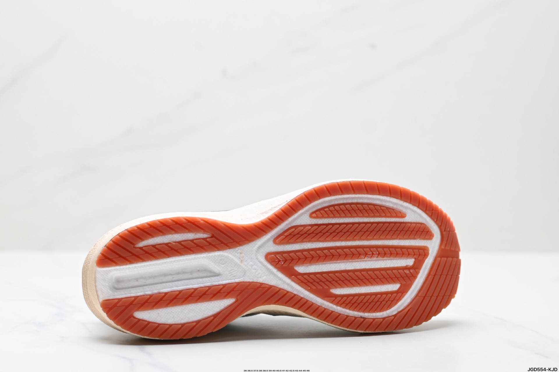 190 Saucony TRIUMPH 21 索康尼胜利 旗舰级缓震 慢跑减震透气 低帮训练跑步鞋  S20881-136