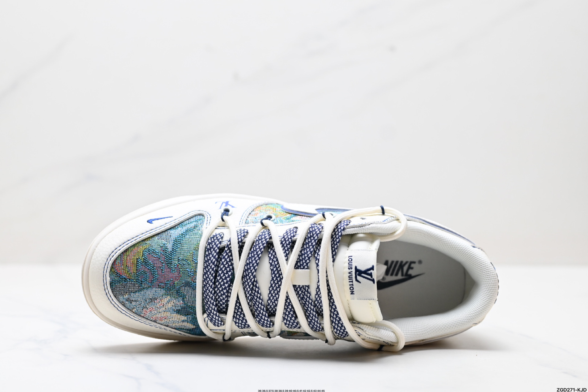 300 NK Dunk Low Retro “DIY高端定制” 低帮休闲运动板鞋  DM6868-077