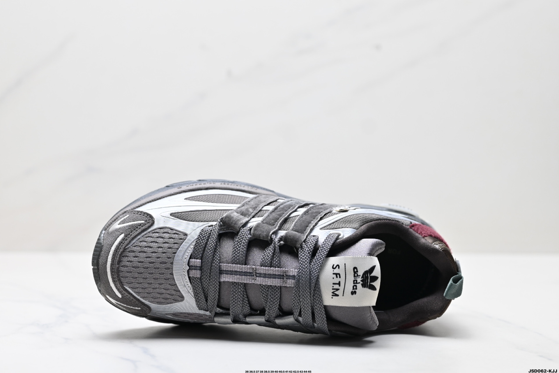 210 Adidas Adistar Cushion Sftm防滑耐磨 低帮 运动老爹鞋   JH9009