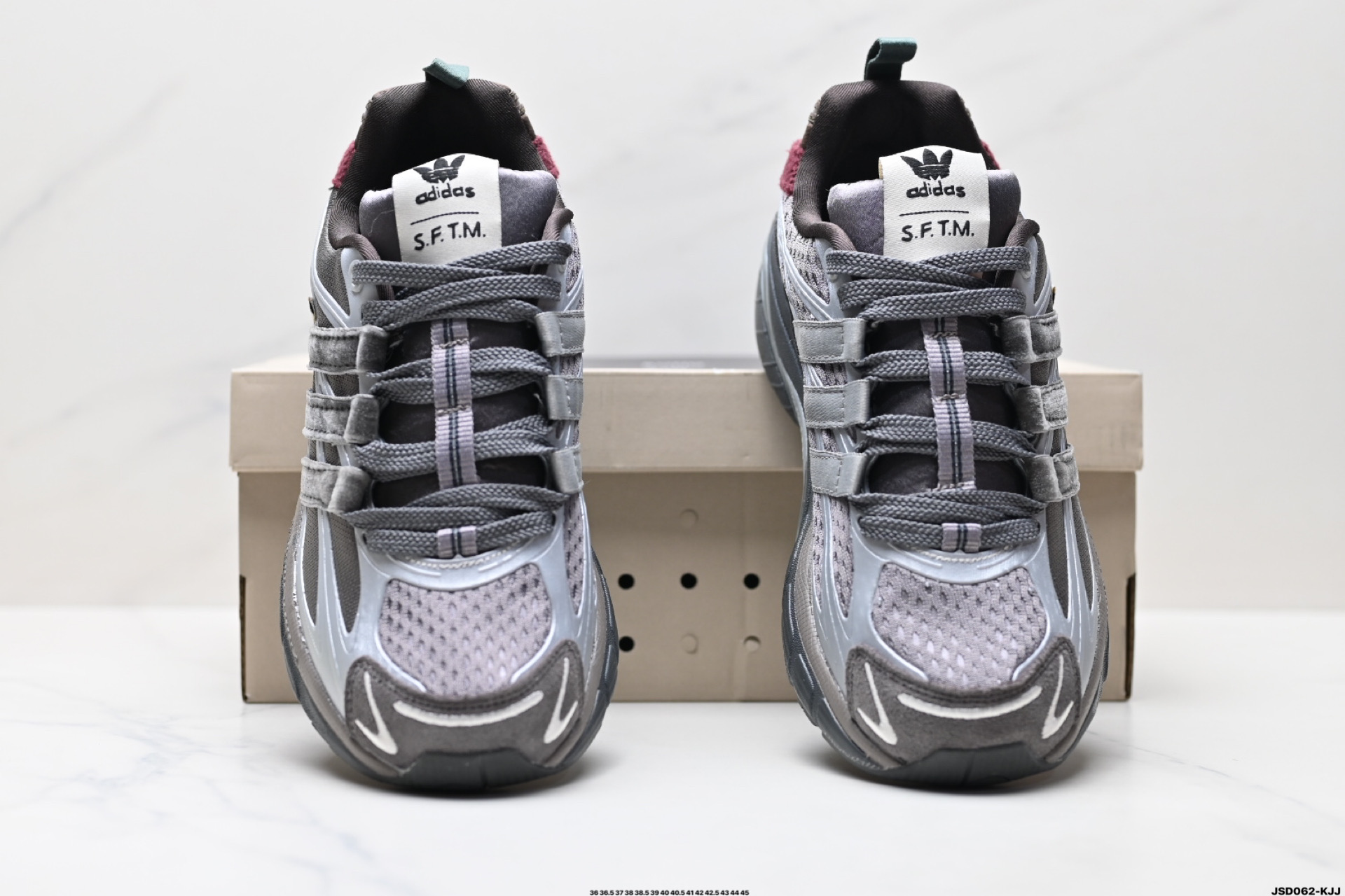 210 Adidas Adistar Cushion Sftm防滑耐磨 低帮 运动老爹鞋   JH9009